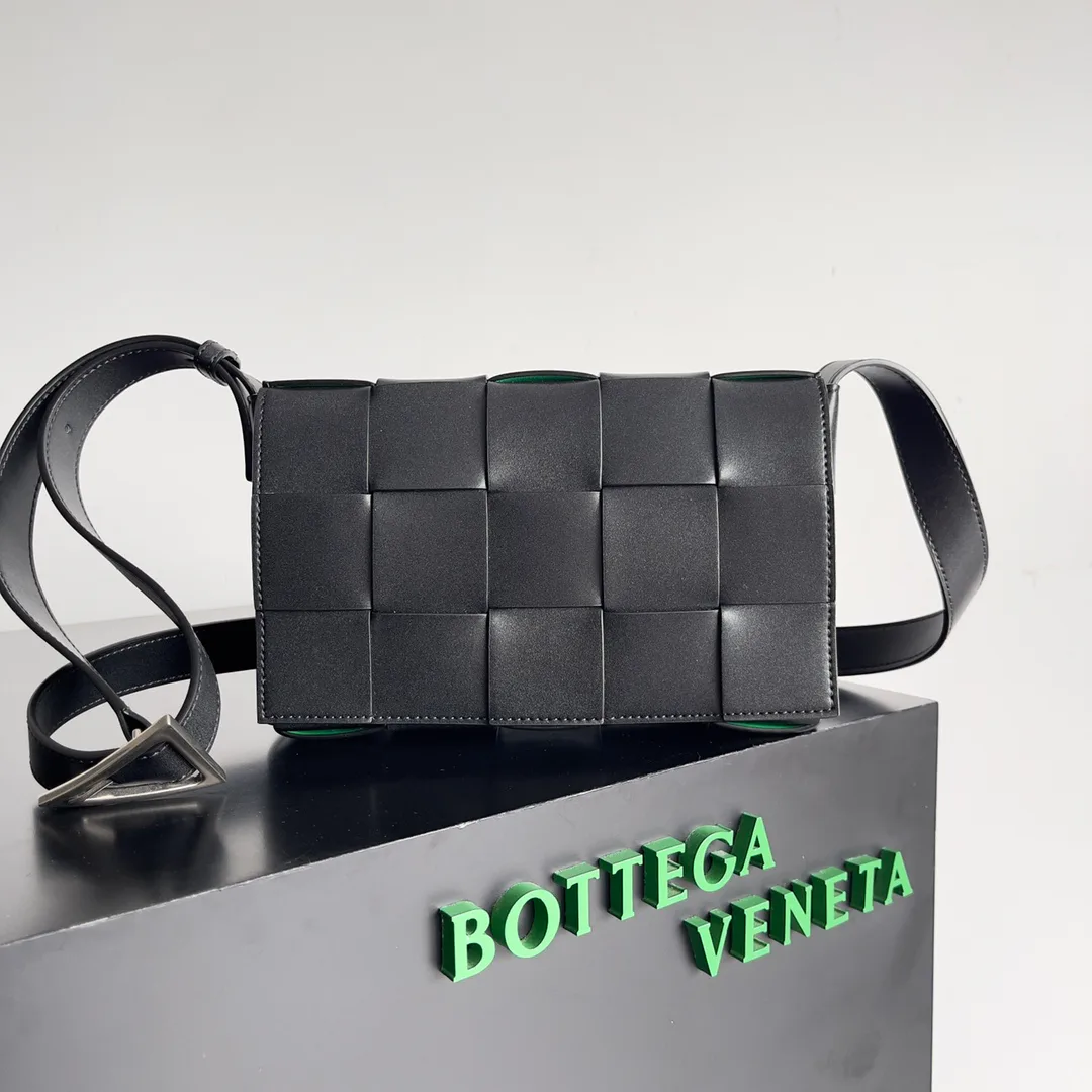 Сумки На Ремне Женские Bottega Veneta 1489474