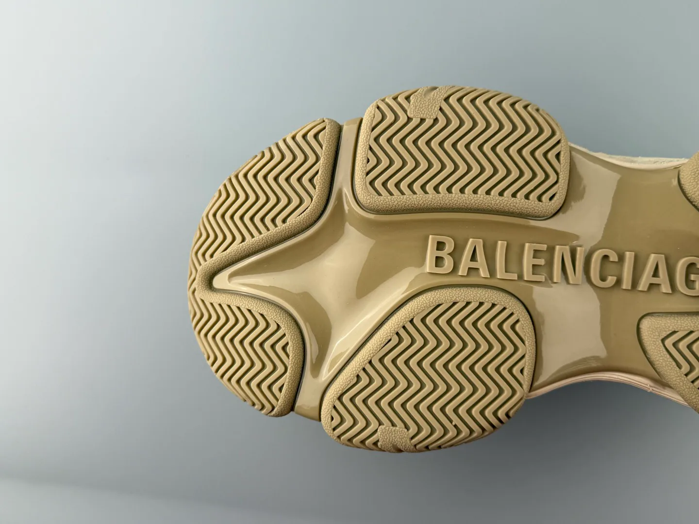 Кроссовки Женские Balenciaga 19700879