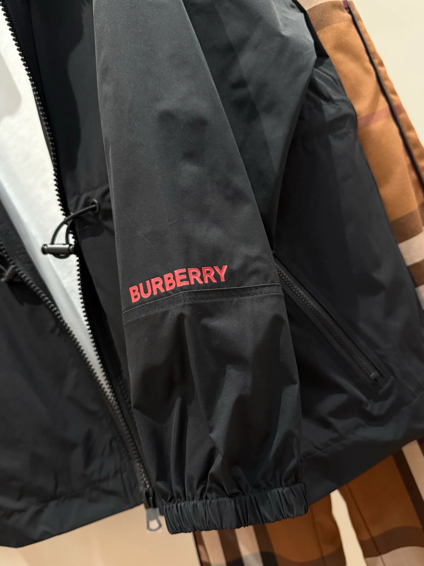 Куртки И Пуховики Женские Burberry 17889944