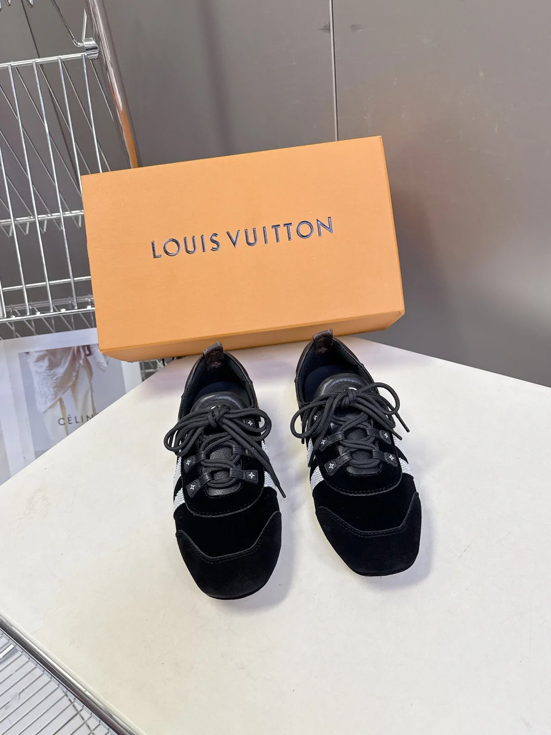 Кроссовки Женские Louis Vuitton 1480740