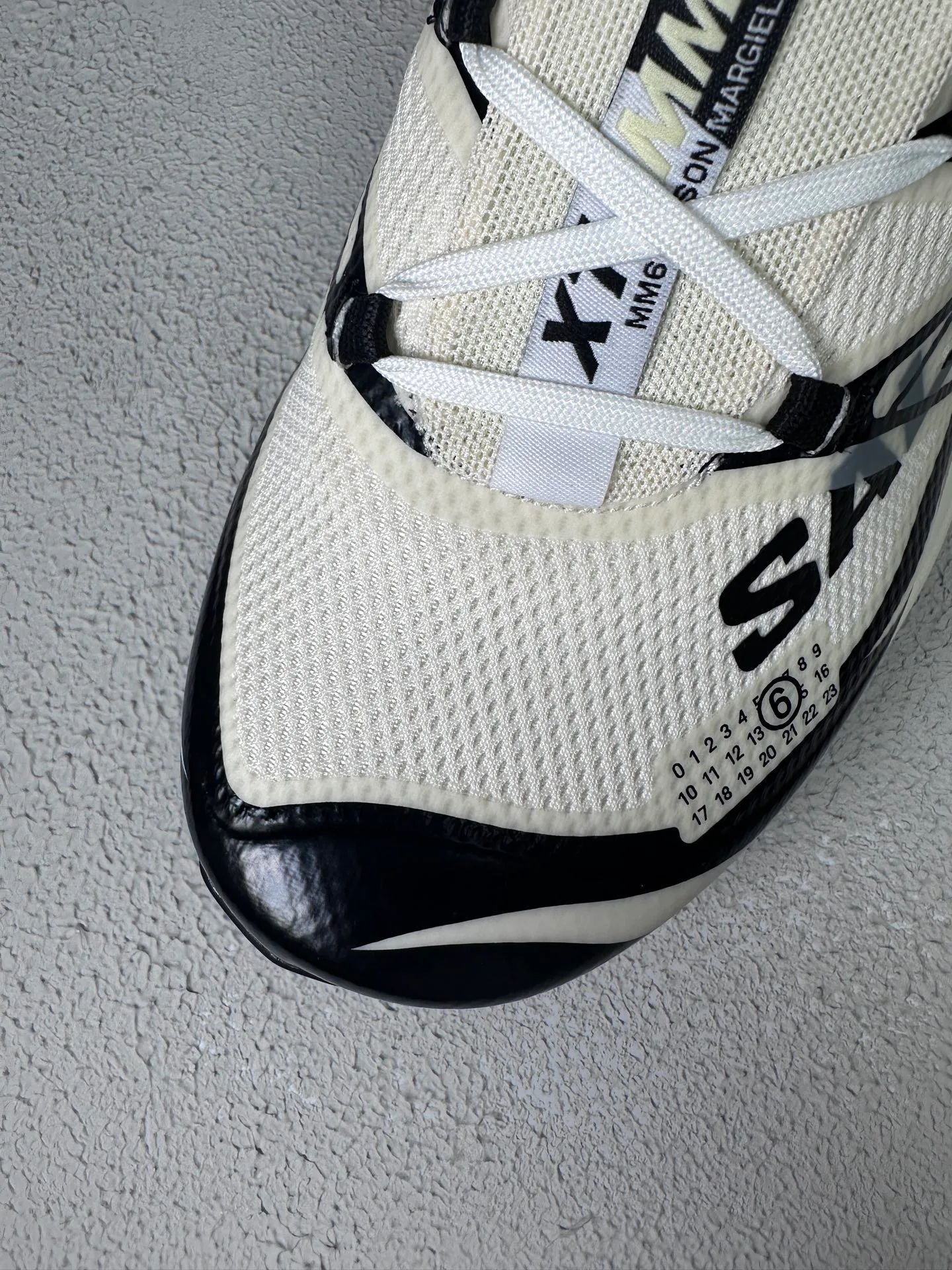 Кроссовки Женские Maison Margiela 13438079