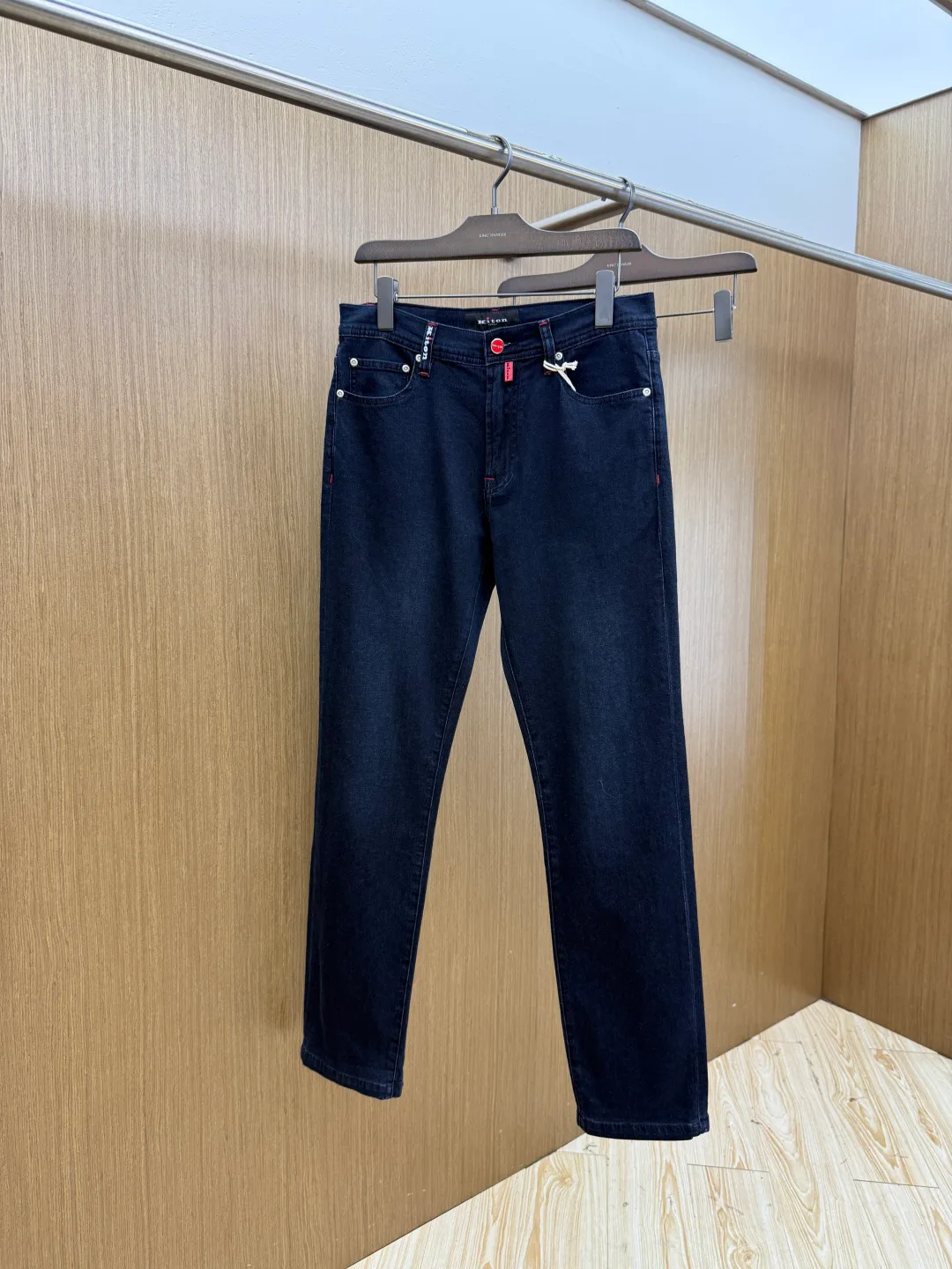 Джинсы Женские Kiton 12821720