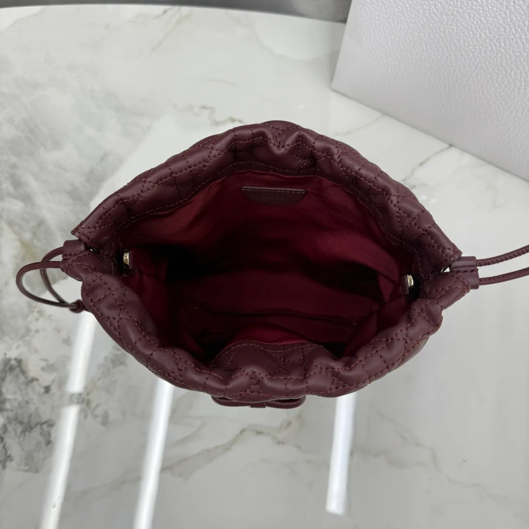 Классические Сумки Женские Christian Dior 12594817