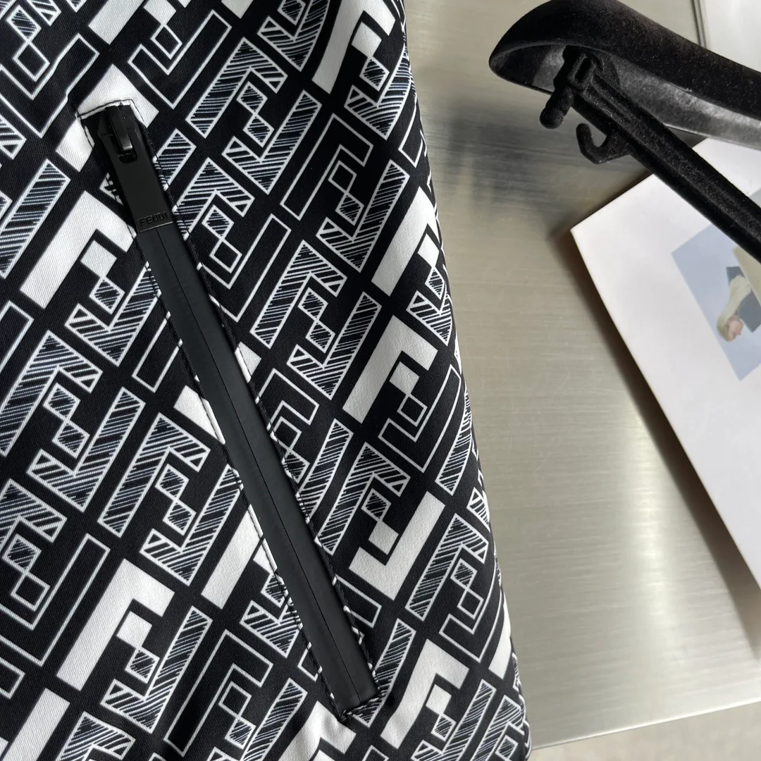 Куртки И Пуховики Мужские Fendi 9596384