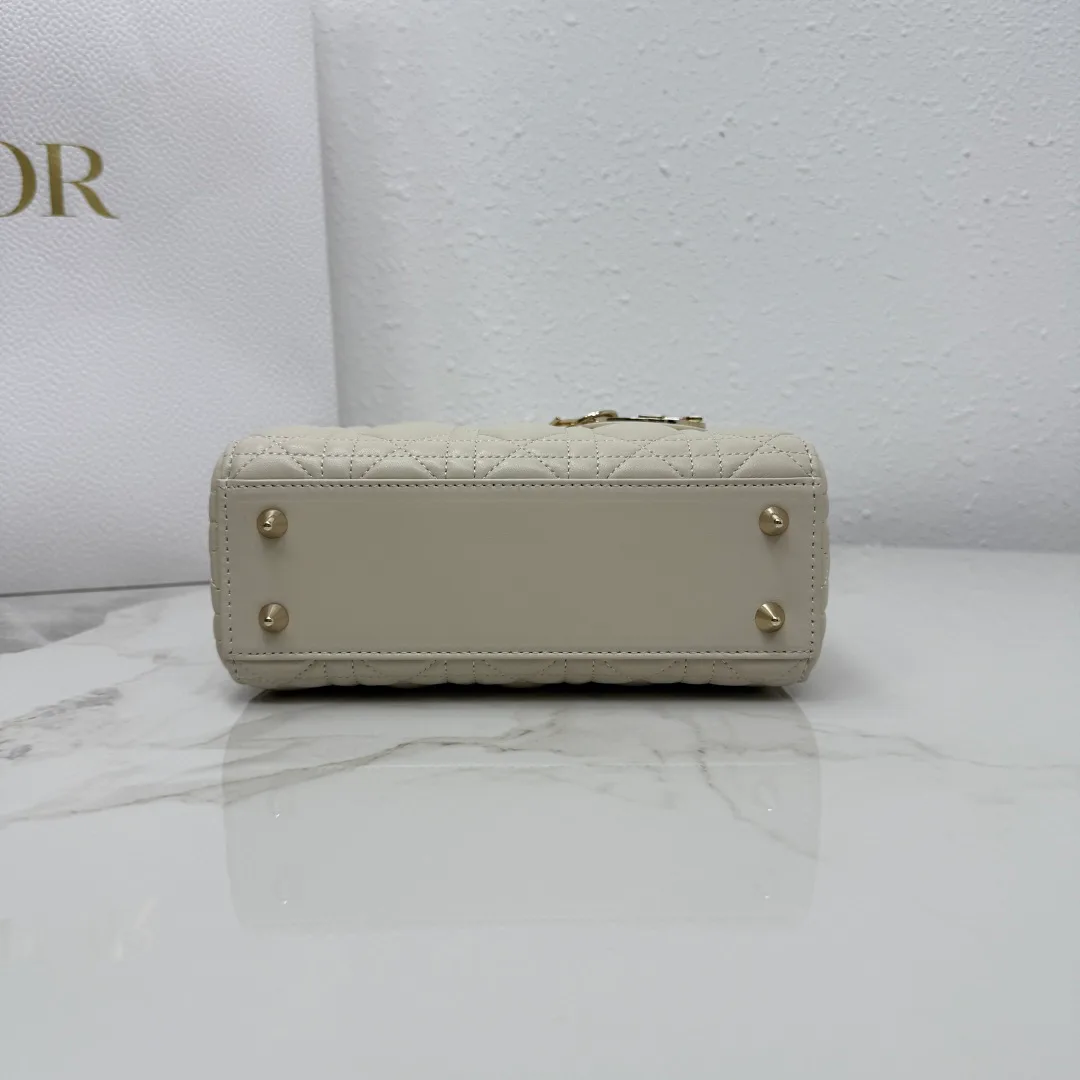 Классические Сумки Женские Christian Dior 17220902