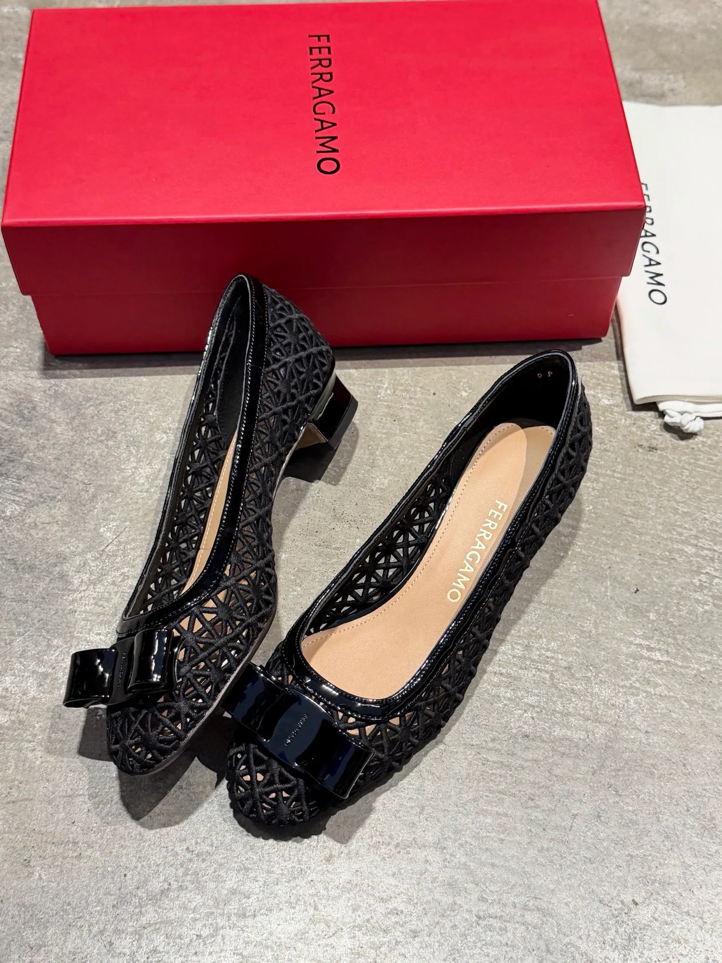 Туфли Женские Salvatore Ferragamo 17642580