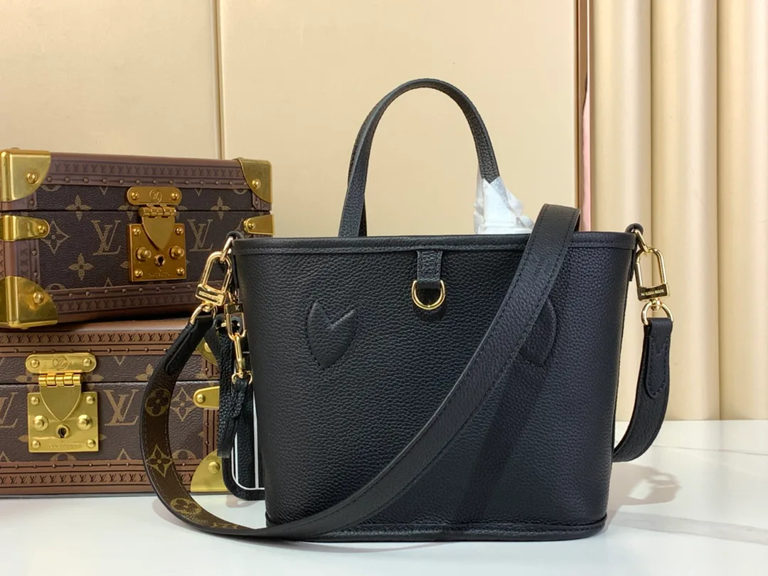 Классические Сумки Женские Louis Vuitton 13209841