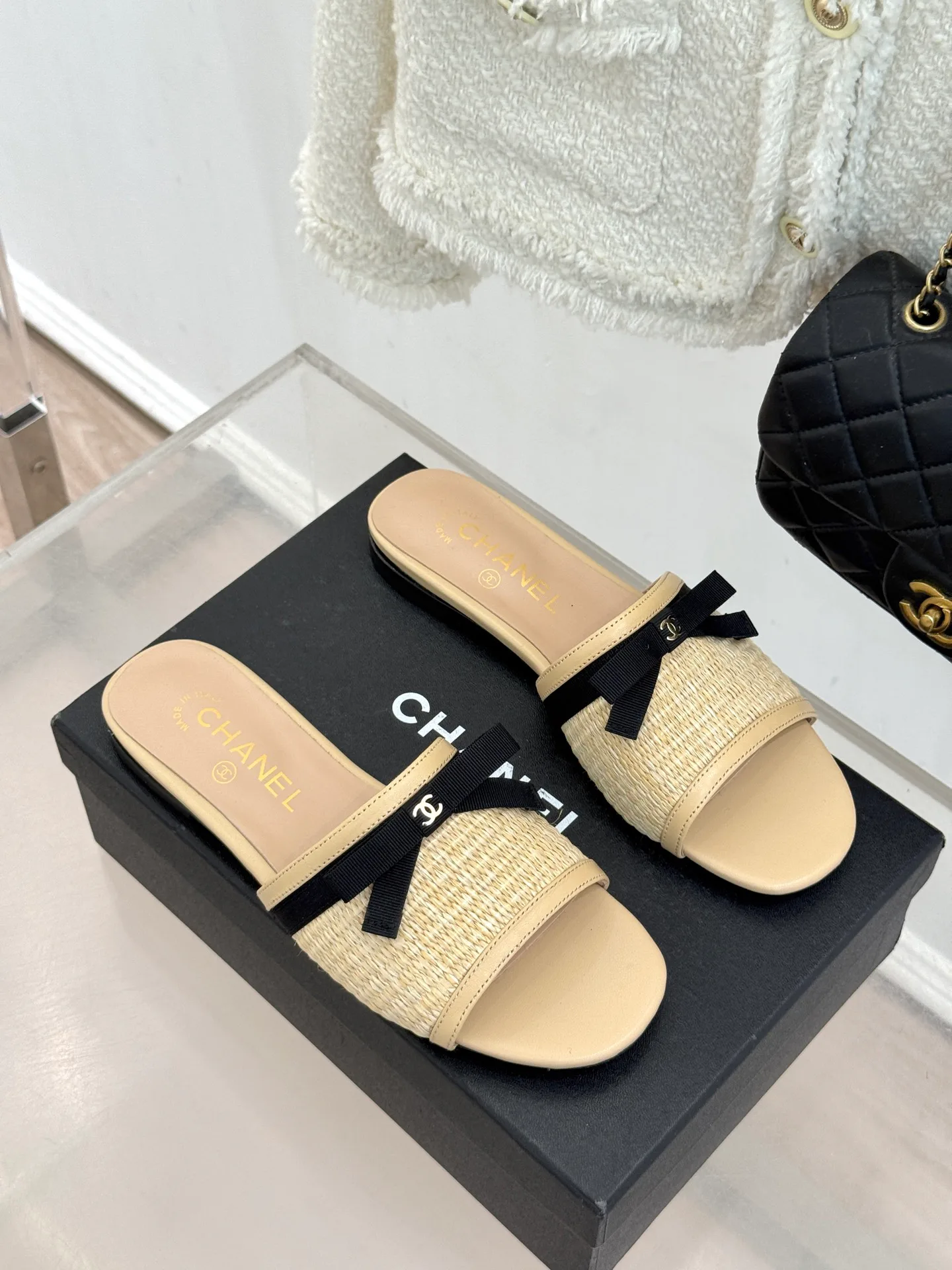 Шлепанцы Женские Chanel 13269287