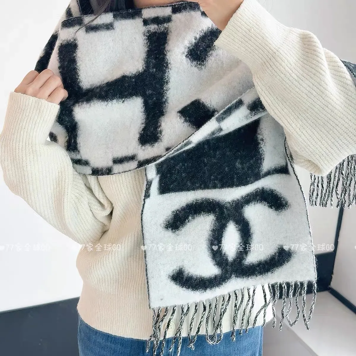 Шарфы Chanel 18322567