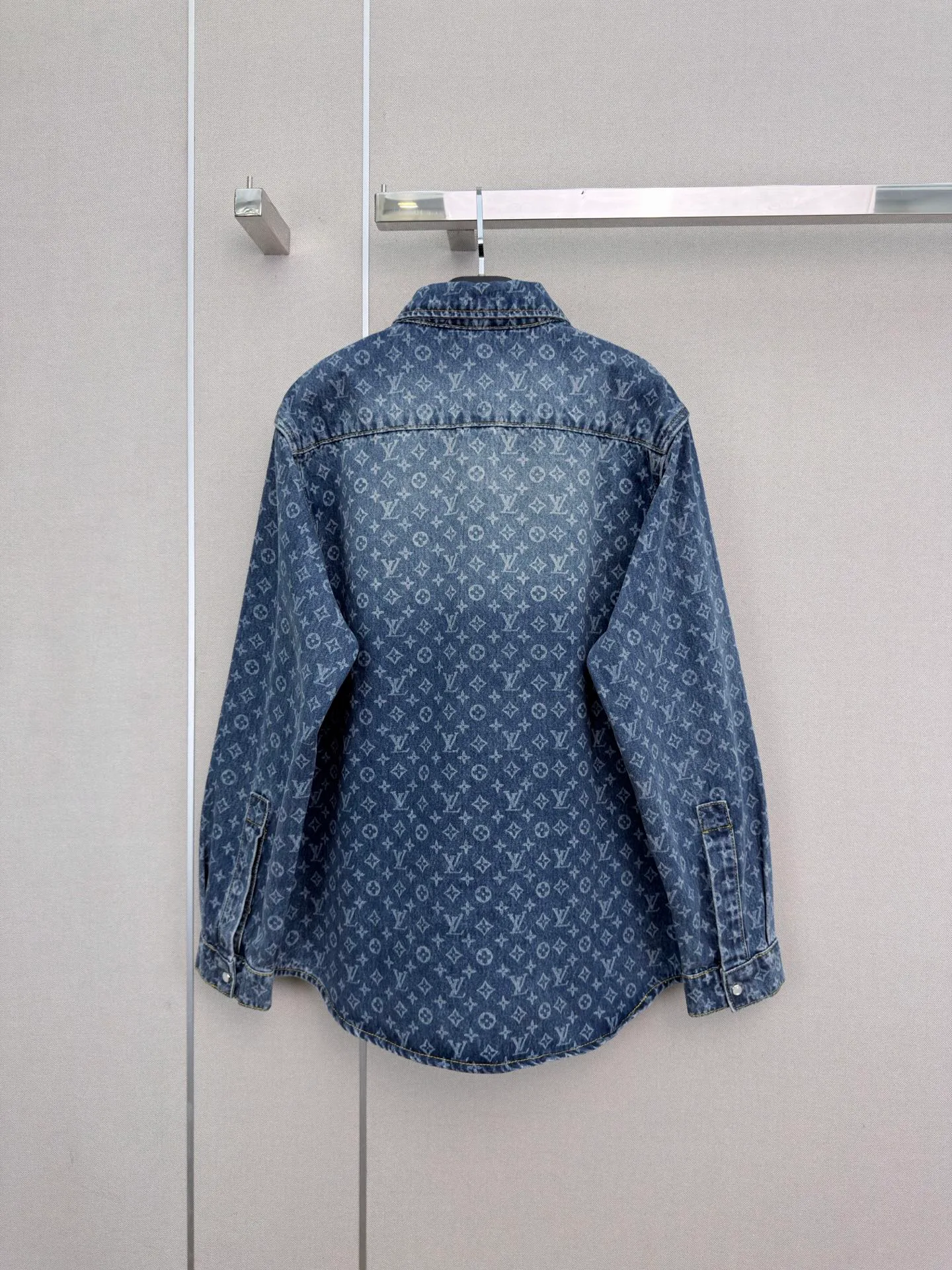 Рубашки Женские Louis Vuitton 18877915