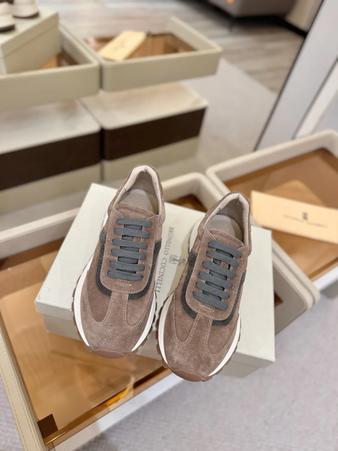 Кроссовки Женские Brunello Cucinelli 18813035