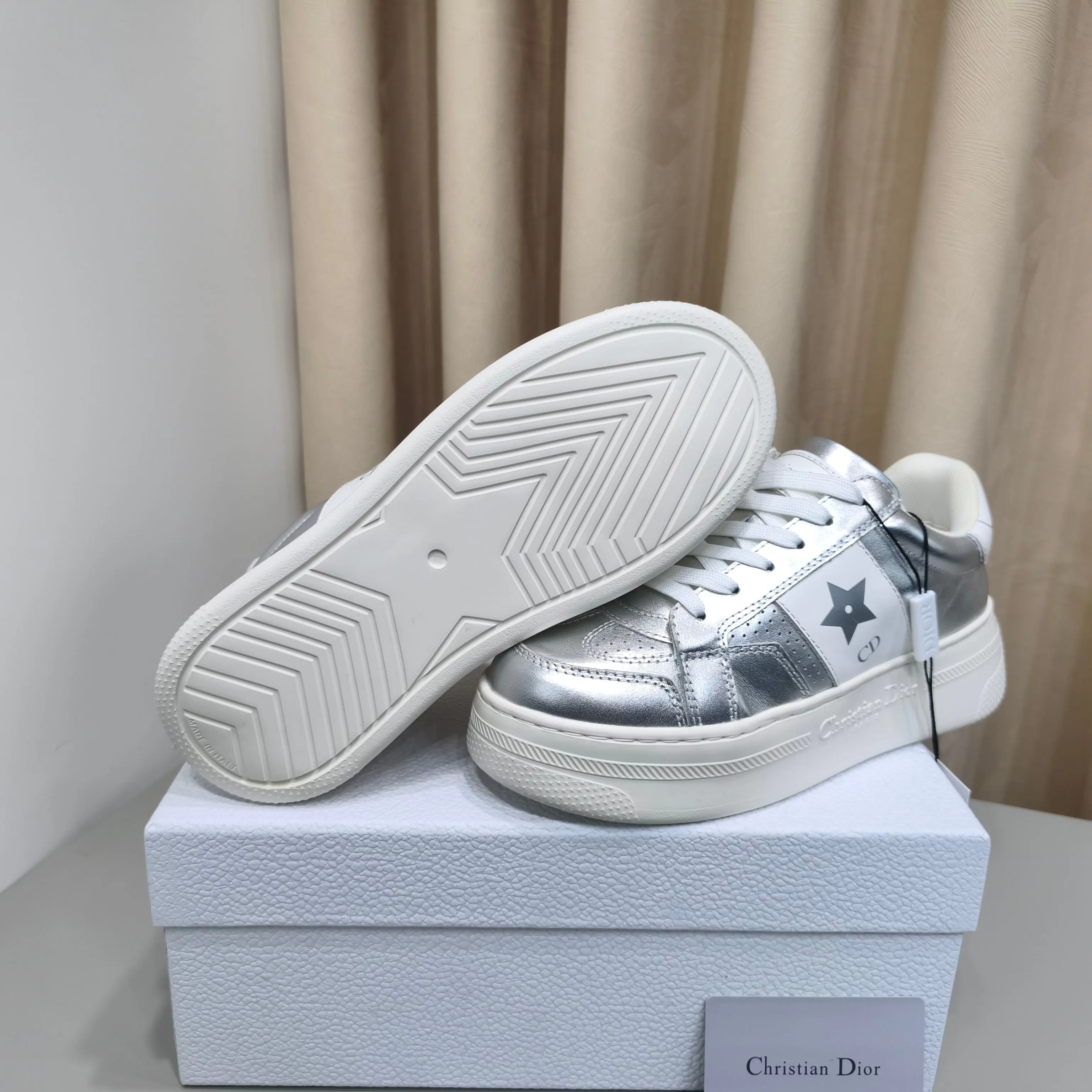 Кроссовки Женские Christian Dior 17988726