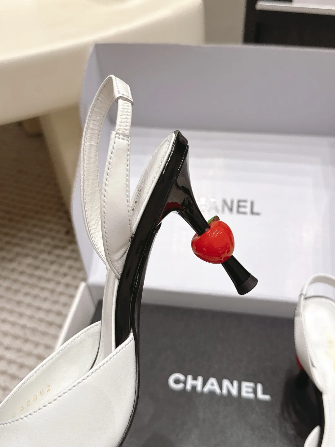Босоножки Женские Chanel 17784796