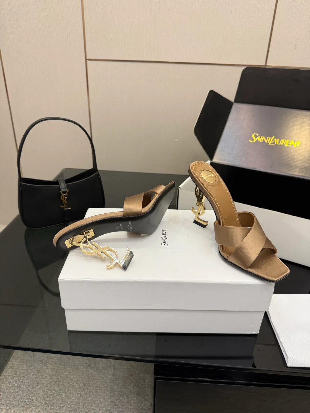 Босоножки Женские Saint Laurent 11336486