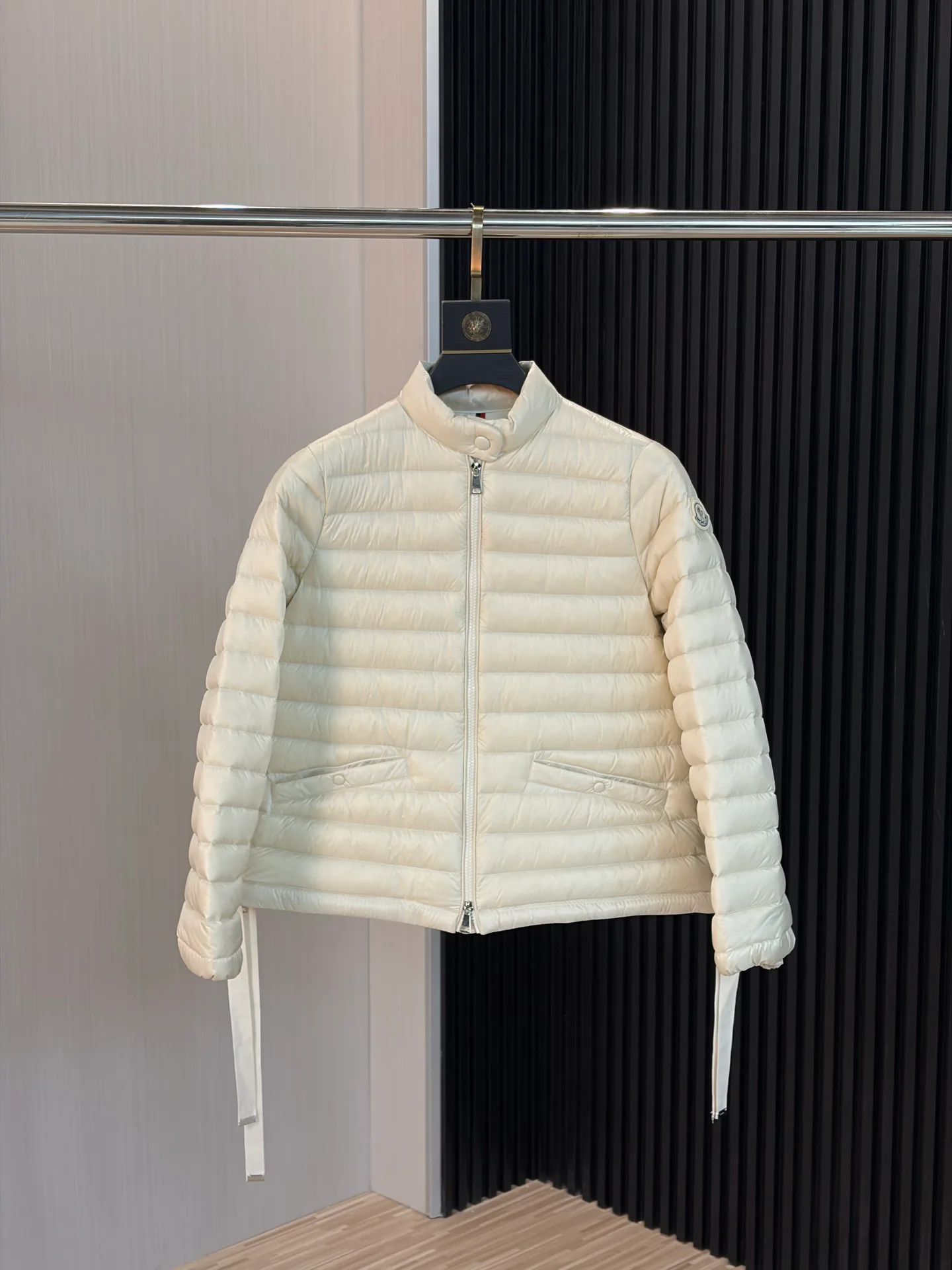 Куртки И Пуховики Мужские Moncler 17908034