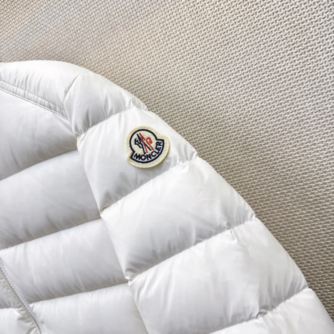 Куртки И Пуховики Женские Moncler 18450478