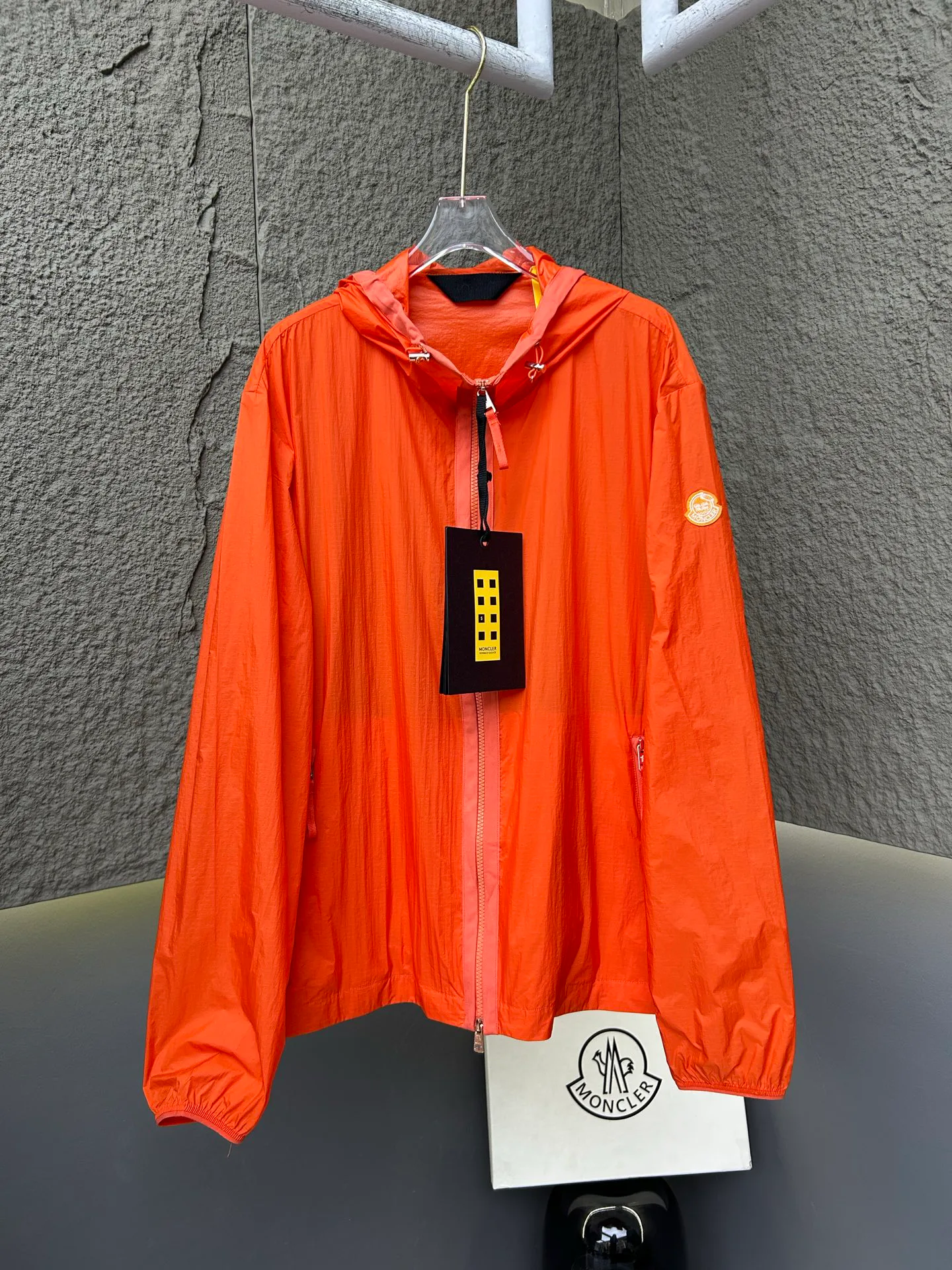 Куртки И Пуховики Женские Moncler 11666870