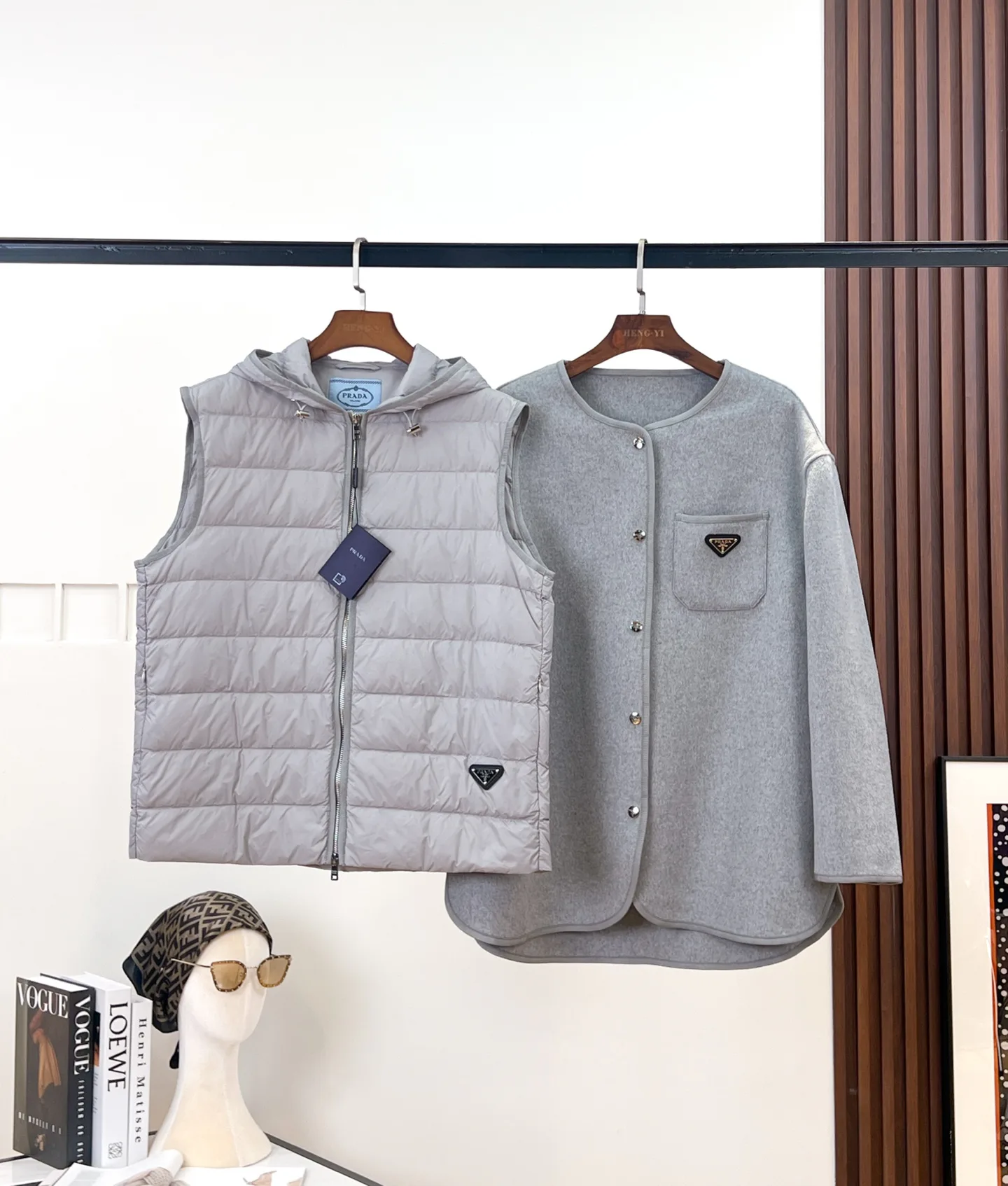 Куртки И Пуховики Женские Prada 18741893