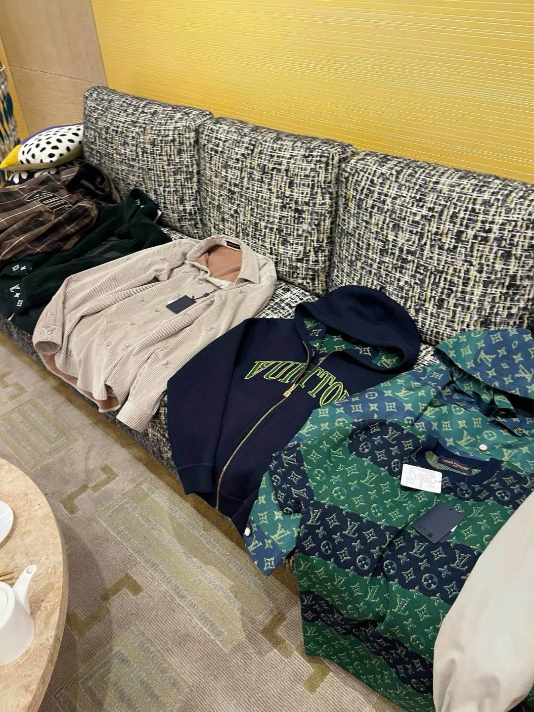 Куртки И Пуховики Мужские Louis Vuitton 8973489