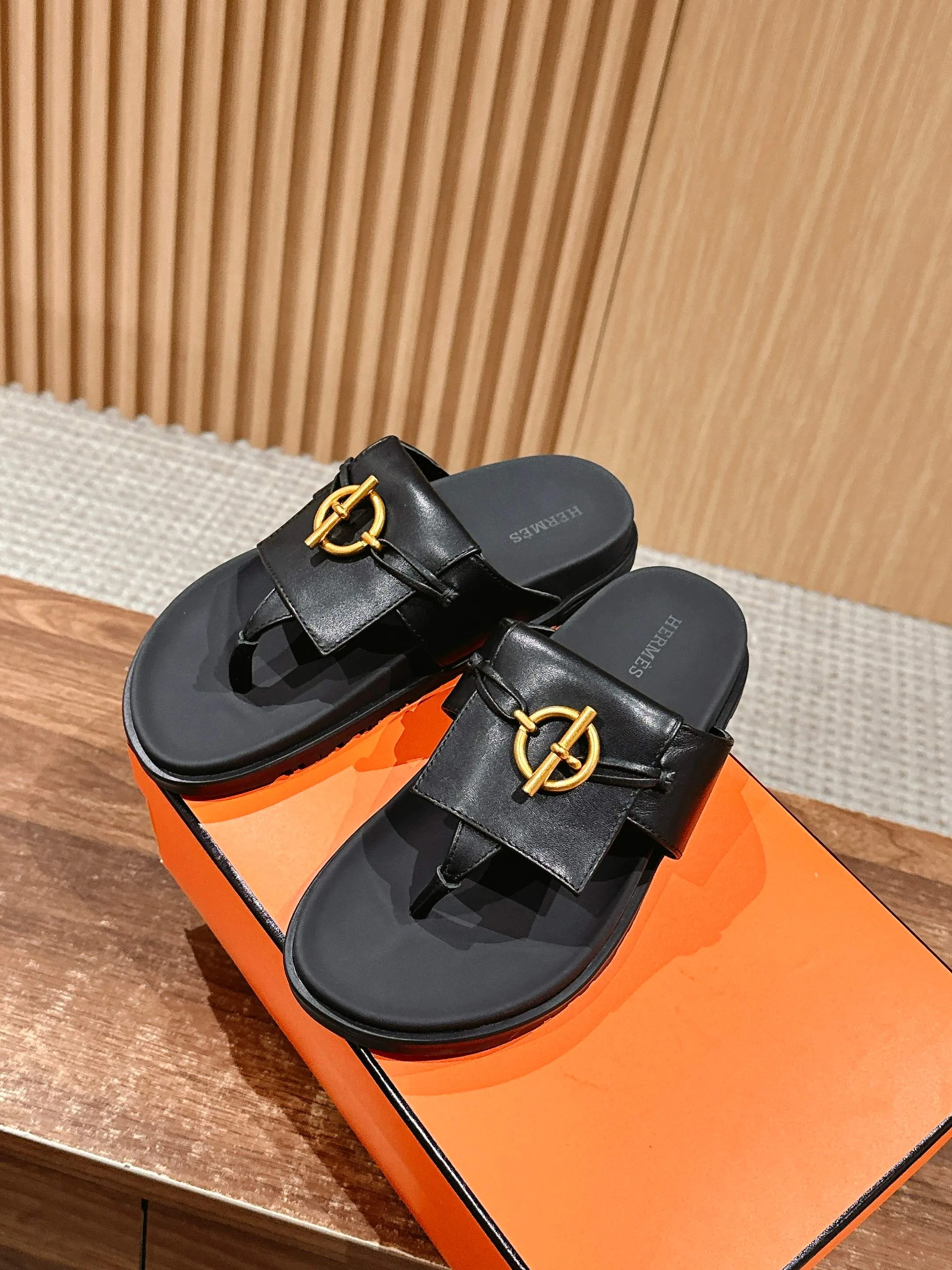 Шлепанцы Женские Hermes 36375