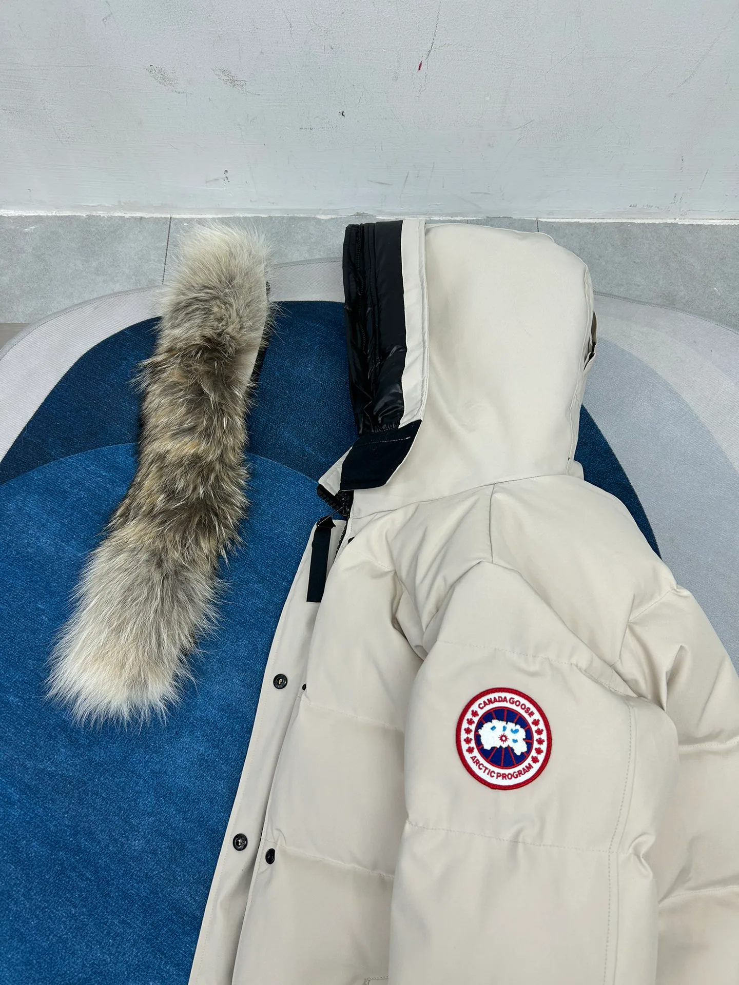 Куртки И Пуховики Женские Canada Goose 18188606