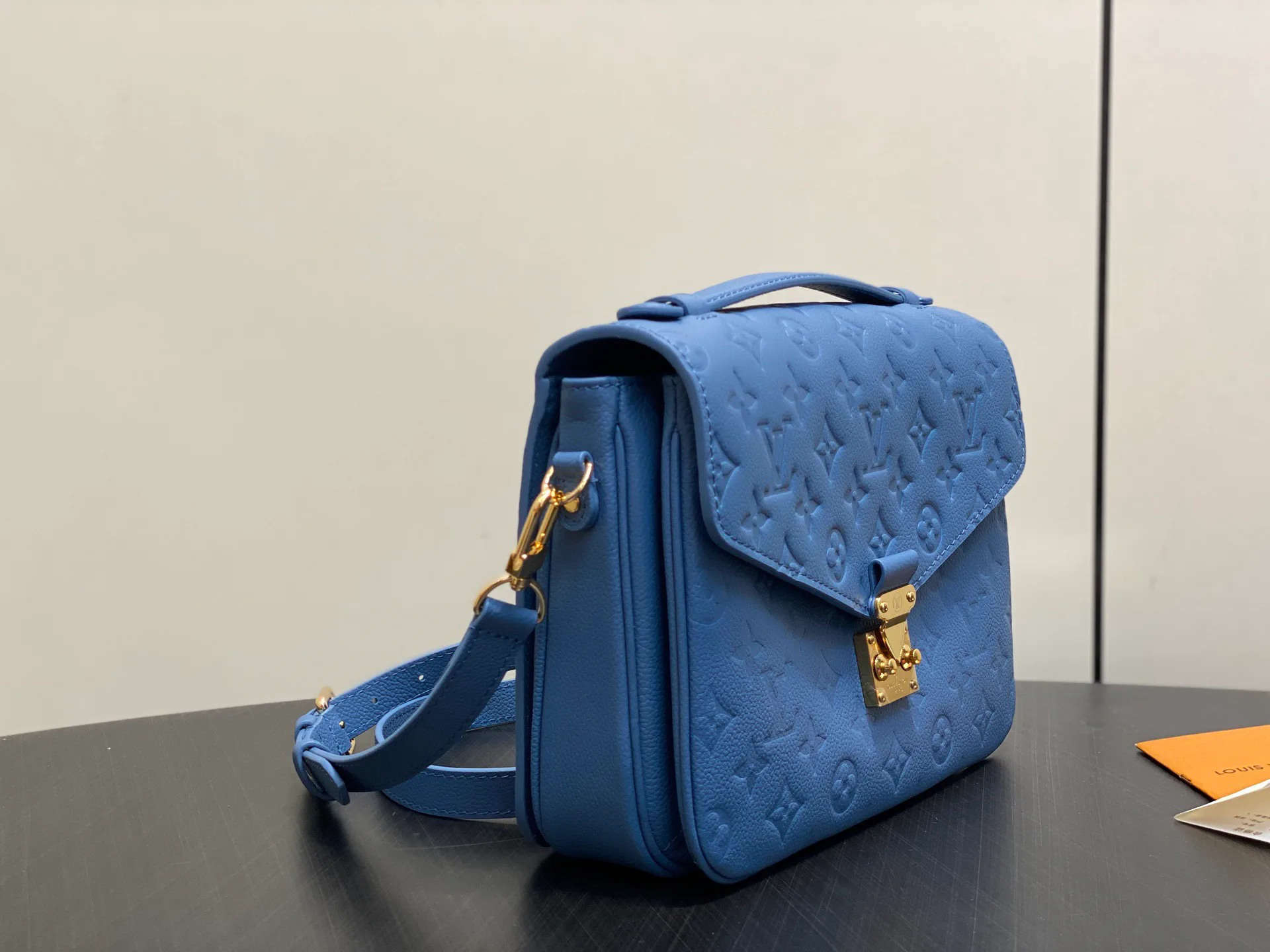 Классические Сумки Женские Louis Vuitton 11724315