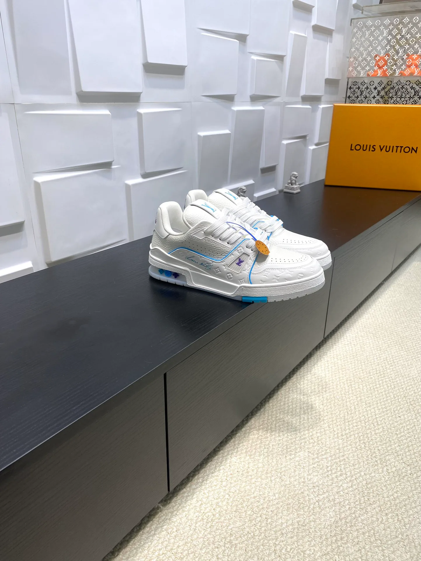 Кроссовки Женские Louis Vuitton 111505