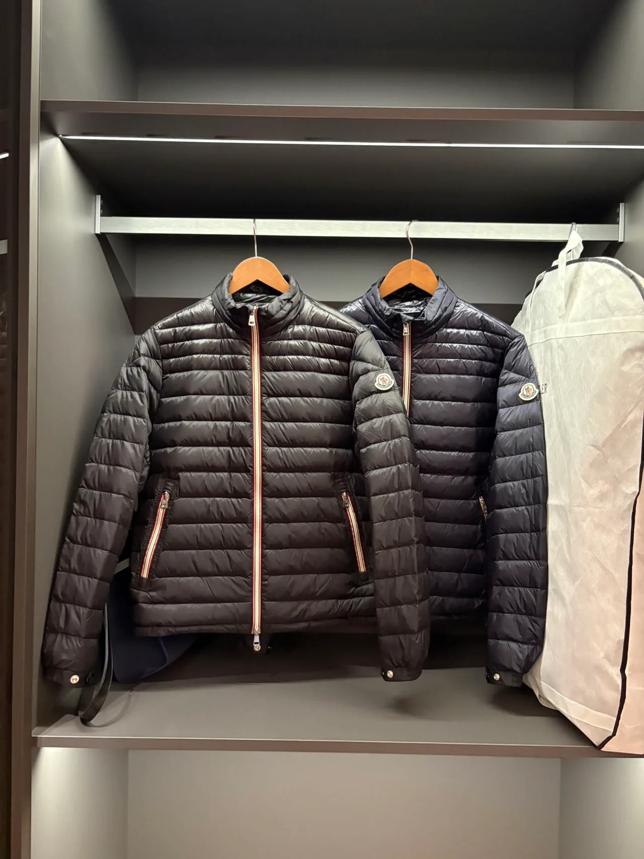 Куртки И Пуховики Женские Moncler 19185577