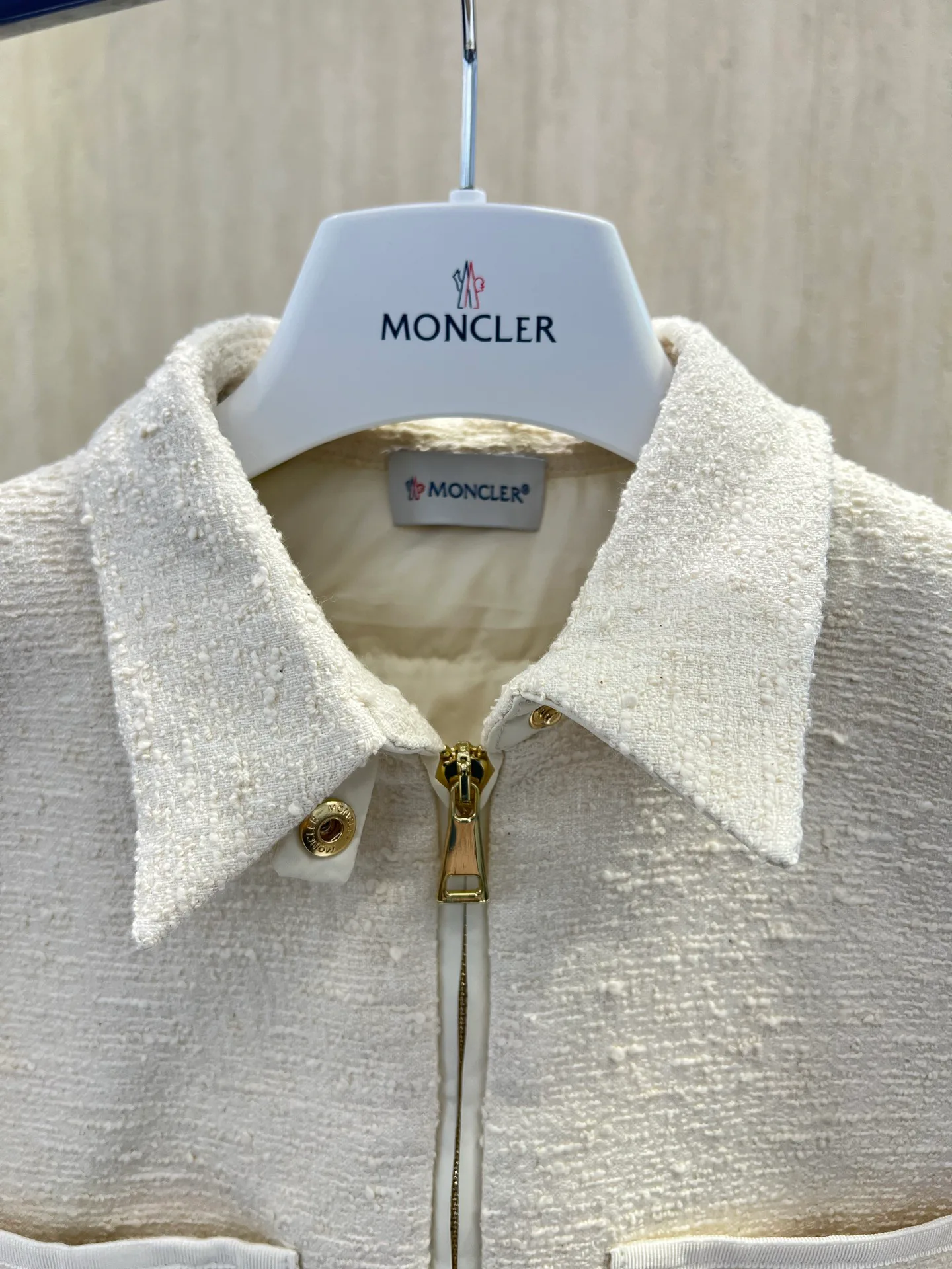 Куртки И Пуховики Женские Moncler 18723378