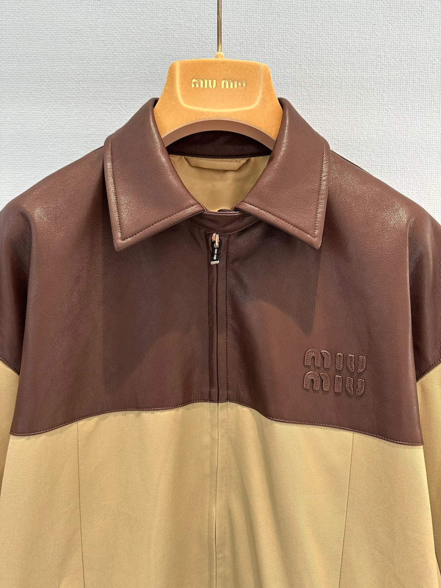 Куртки И Пуховики Женские Miu Miu 18714492