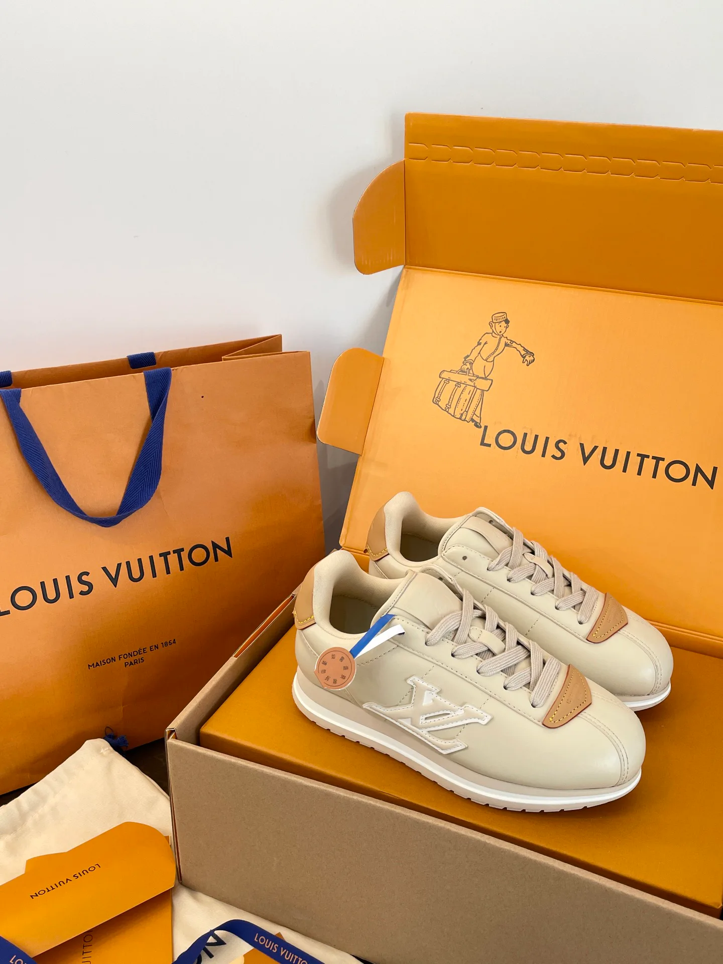 Кроссовки Женские Louis Vuitton 373996
