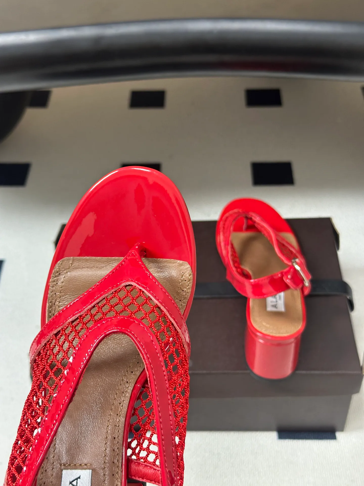 Босоножки Женские Alaia 17338427