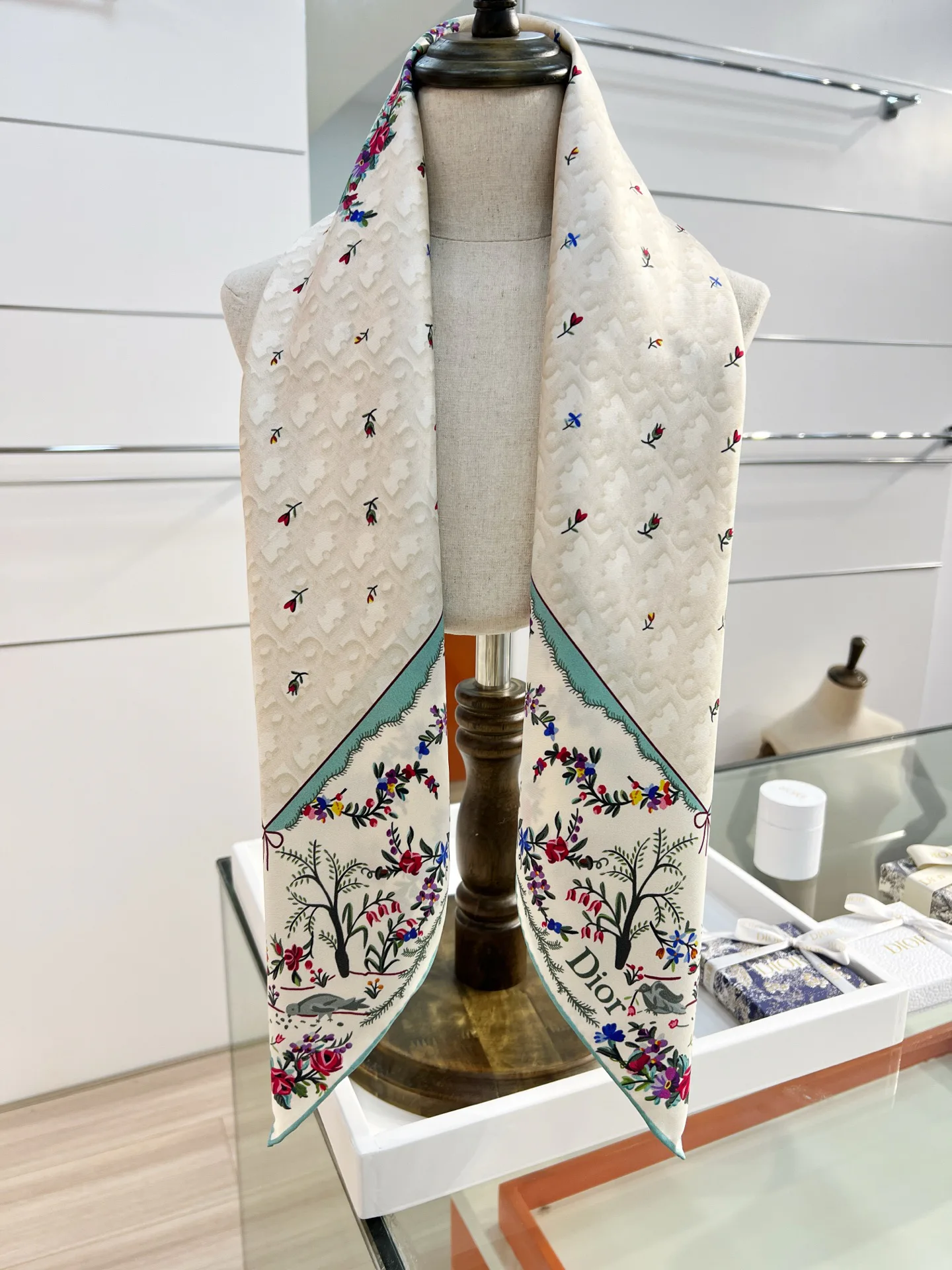 Платки Christian Dior 12167958