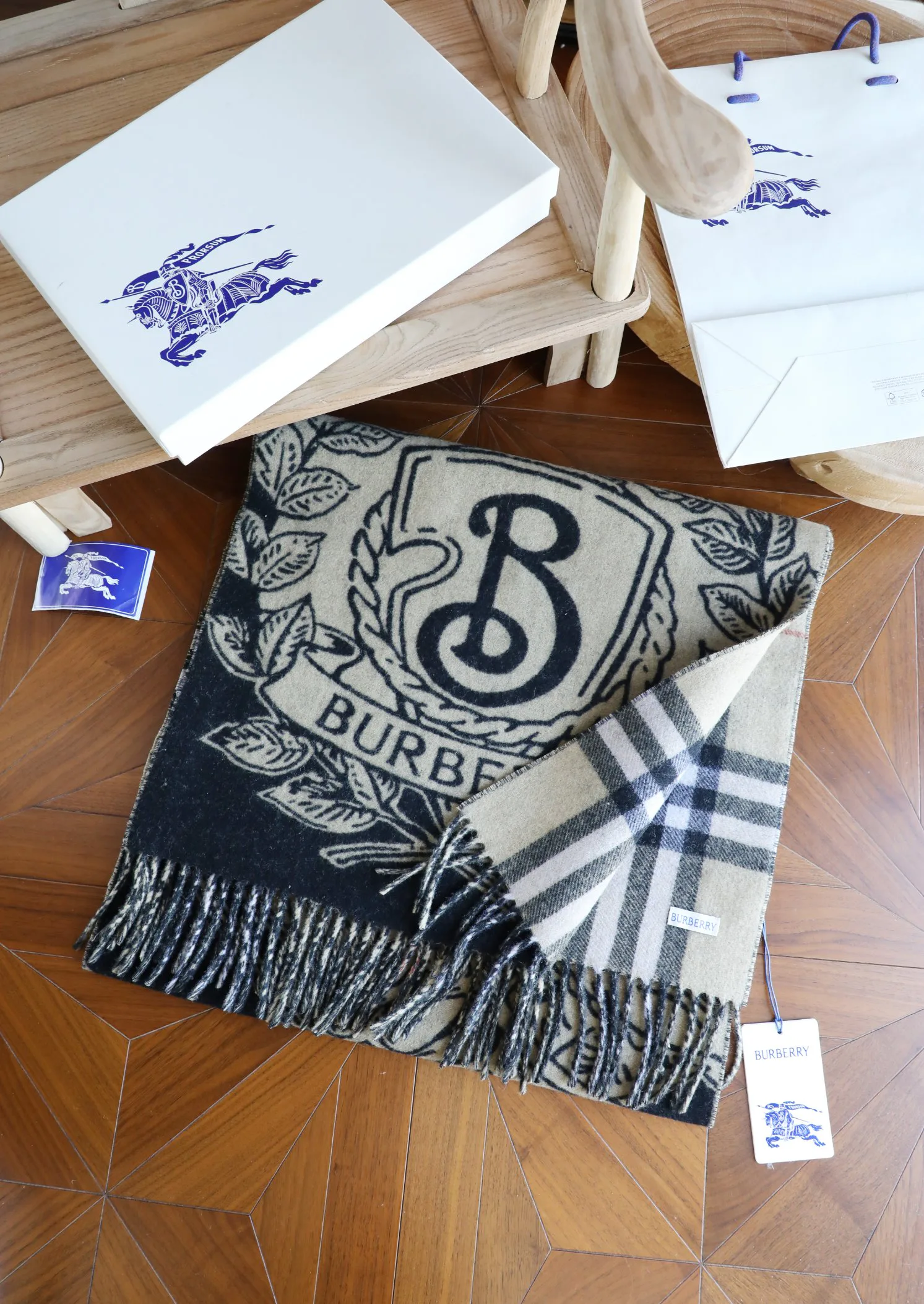 Шарфы Burberry 1338116