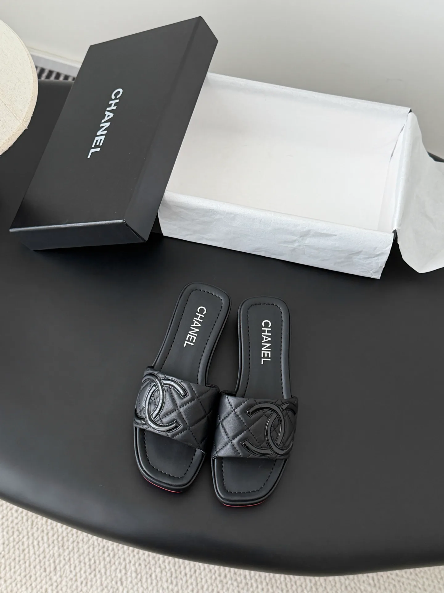 Шлепанцы Женские Chanel 10997555