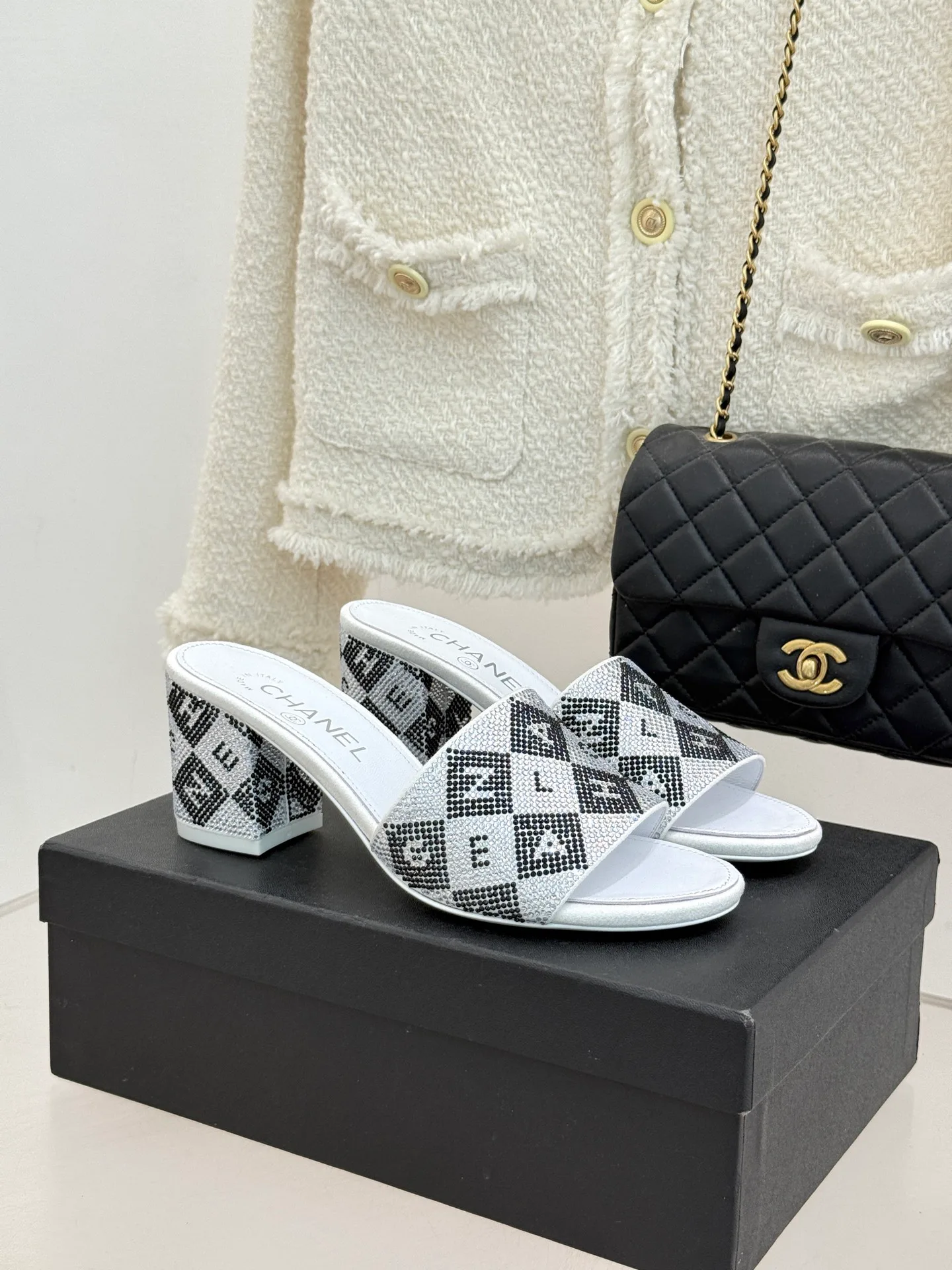 Шлепанцы Женские Chanel 9499391