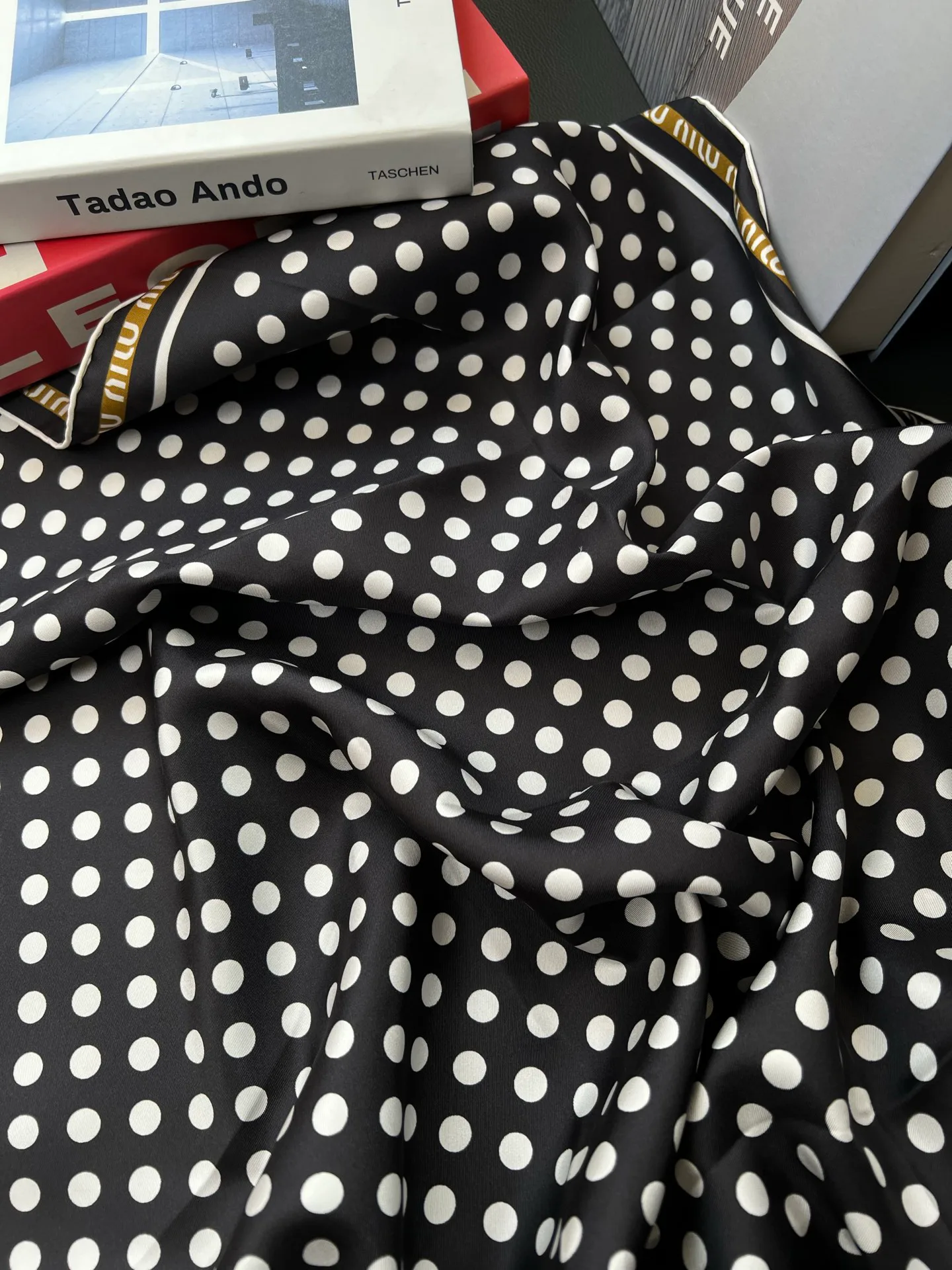 Шарфы Miu Miu 859953