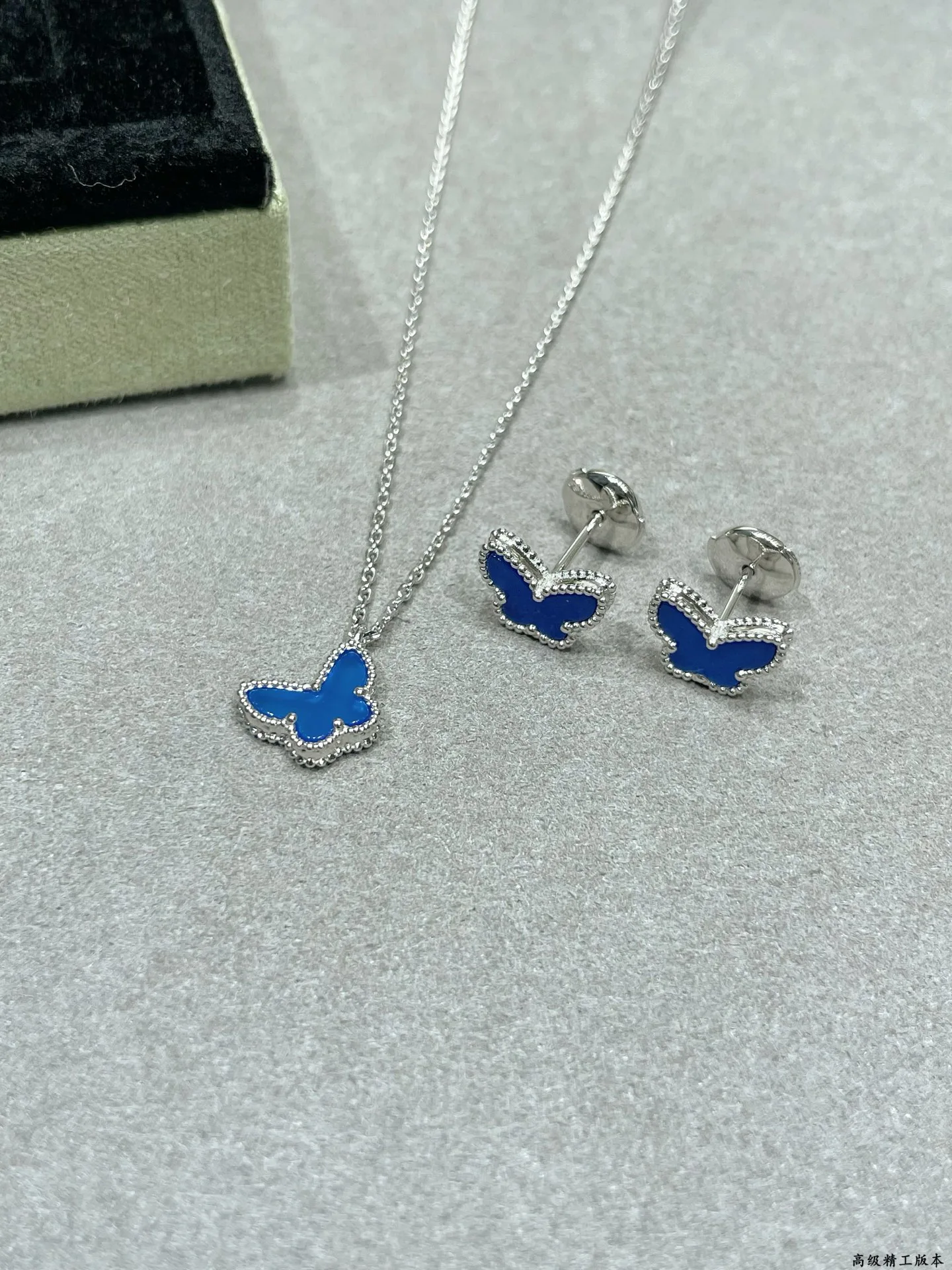 Бижутерия Van Cleef & Arpels 206728