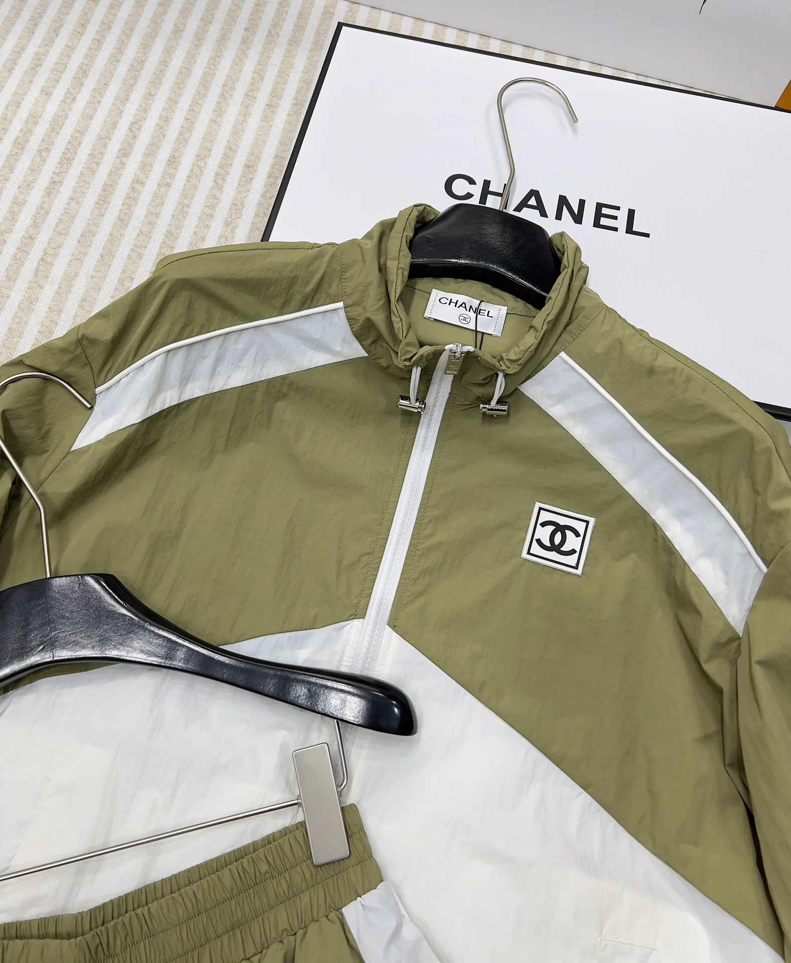 Костюмы Женские Chanel 11759300