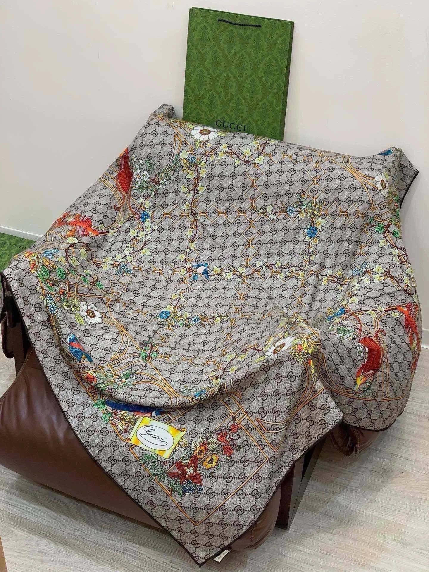 Платки Gucci 17631780