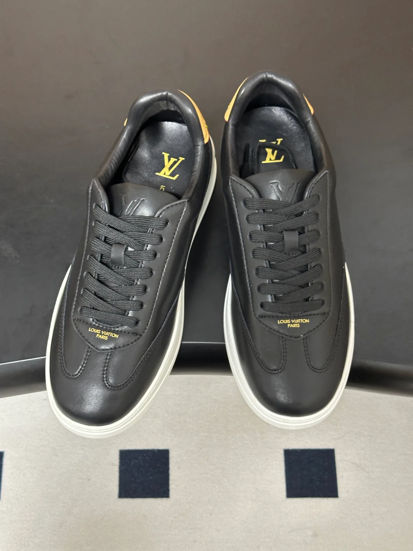 Кроссовки Мужские Louis Vuitton 18340906