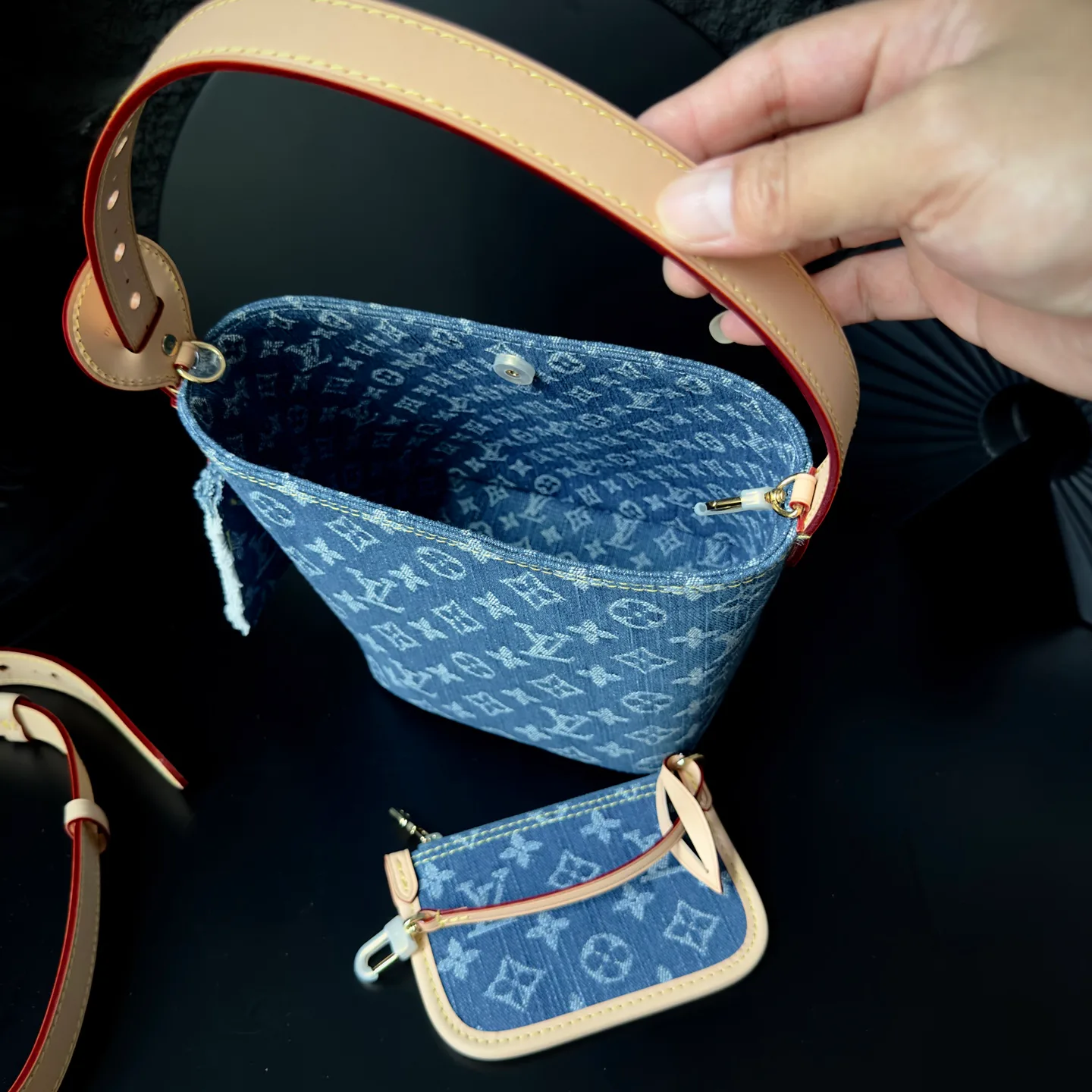 Классические Сумки Женские Louis Vuitton 16830635