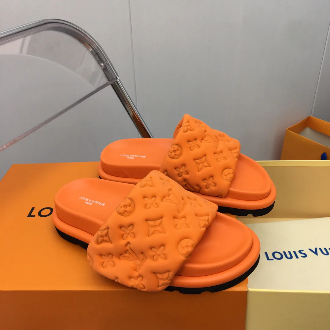 Шлепанцы Женские Louis Vuitton 26320