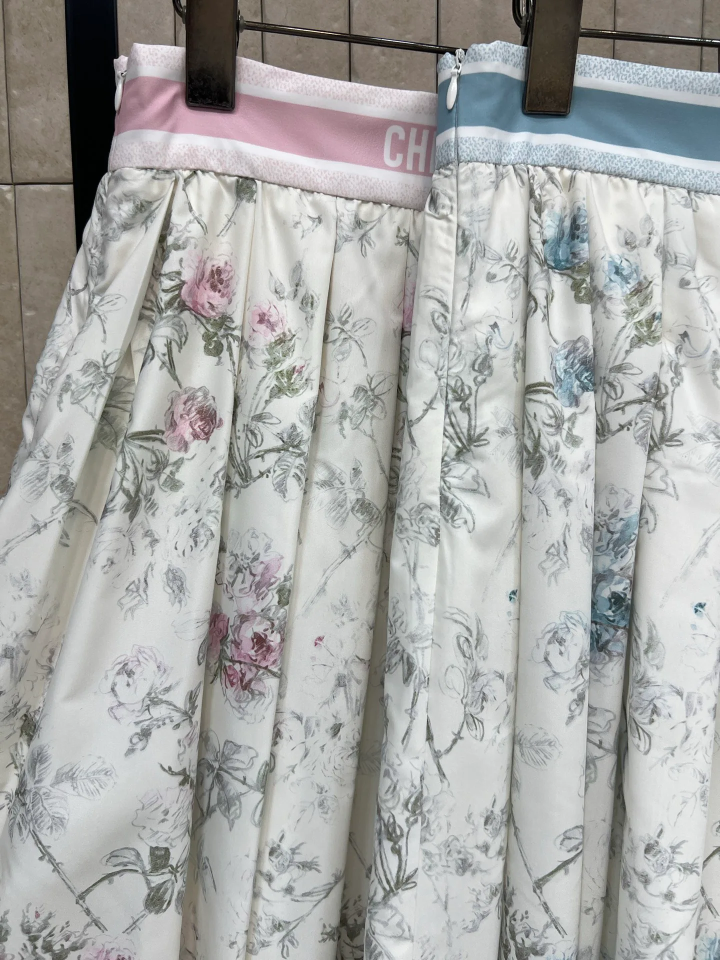 Юбки Женские Christian Dior 10777680