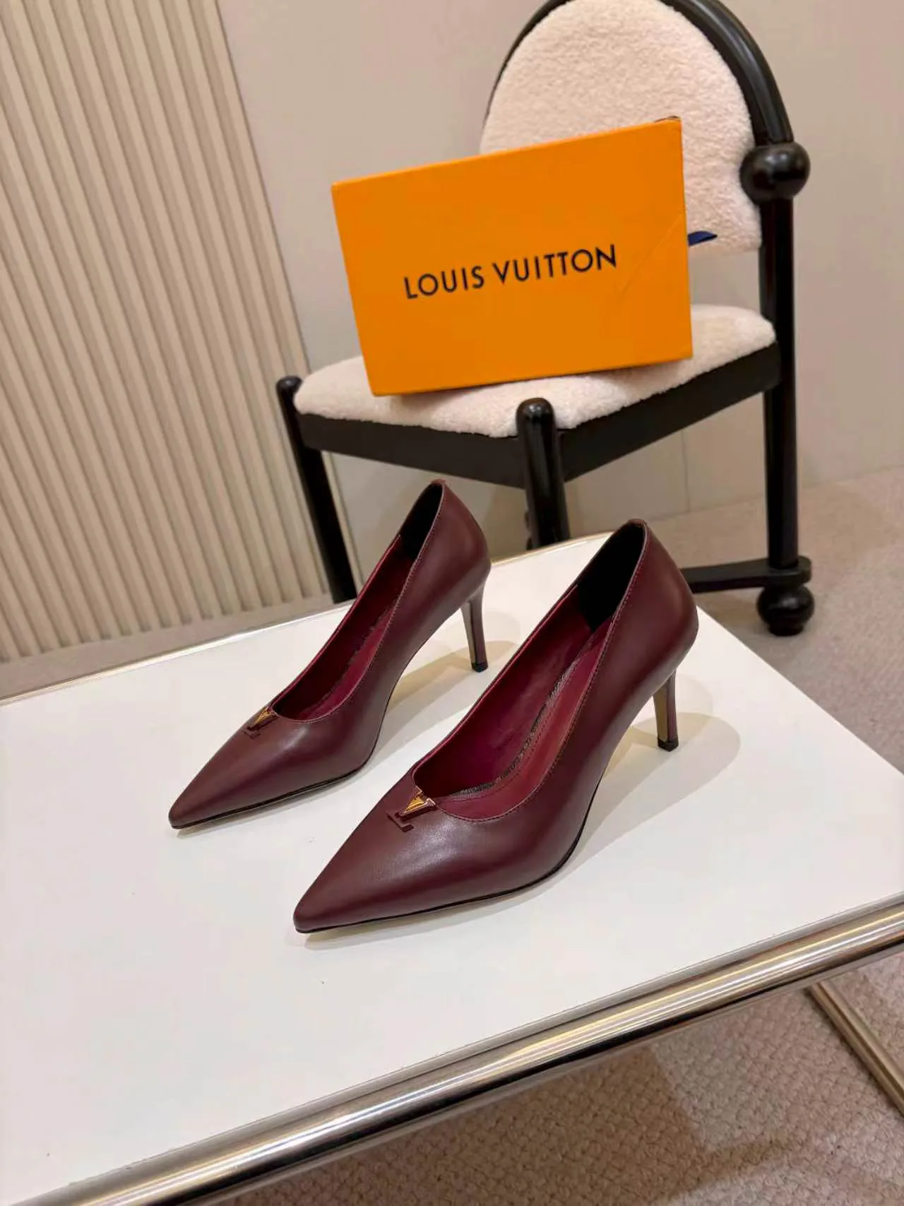 Туфли Женские Louis Vuitton 19763823