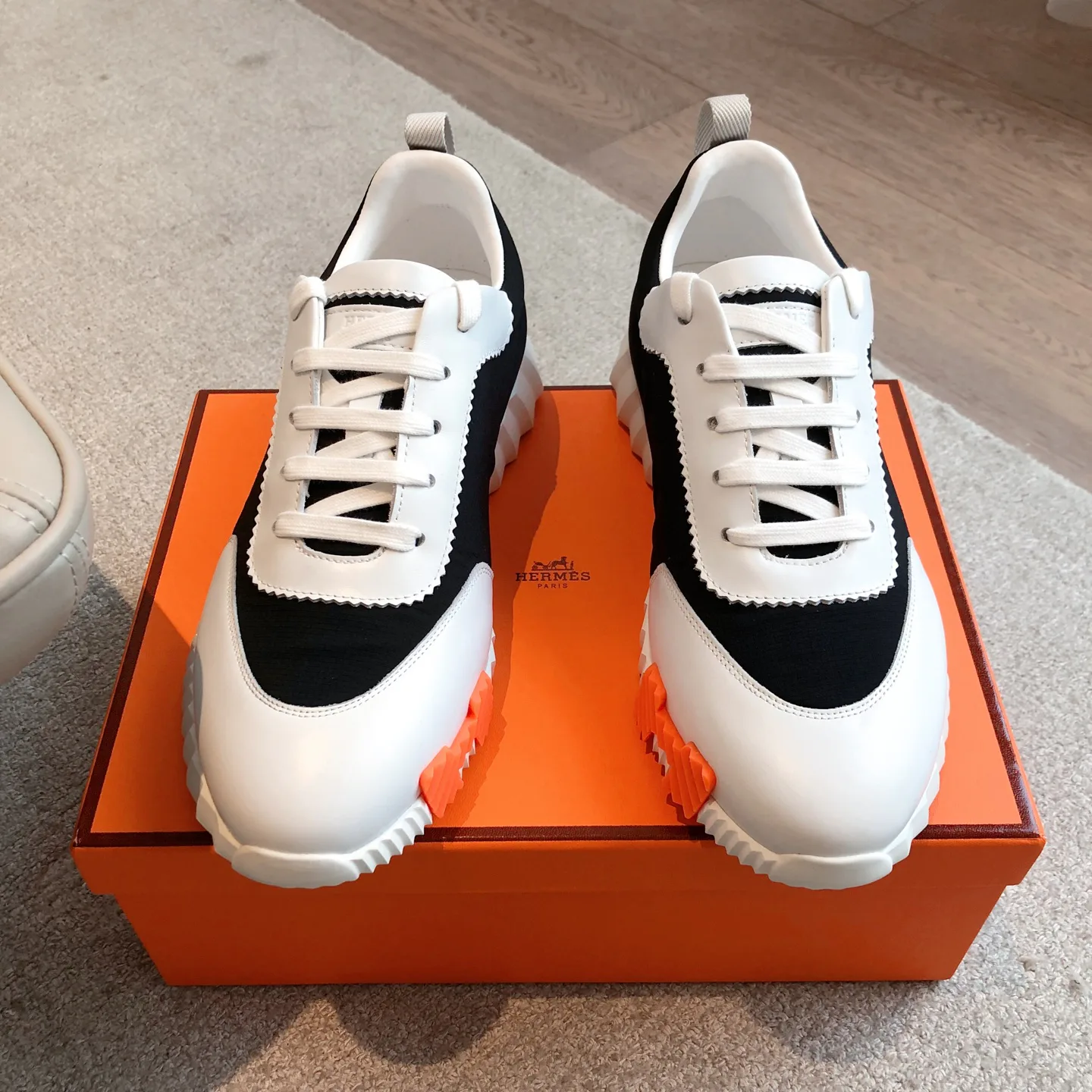 Кроссовки Женские Hermes 18729718