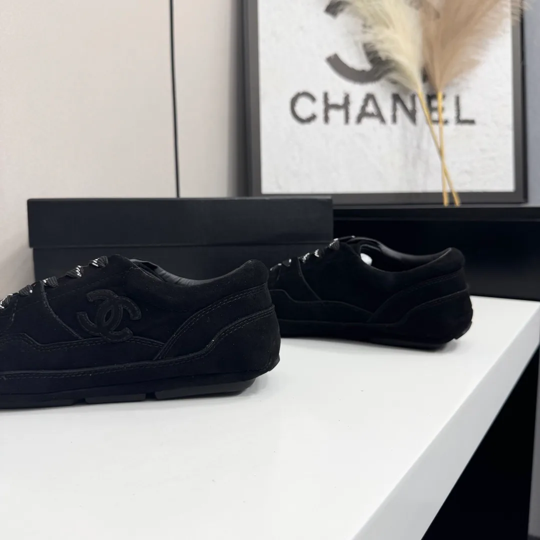 Кроссовки Женские Chanel 18997237