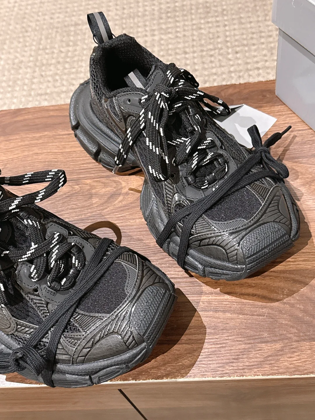 Кроссовки Женские Balenciaga 19780212