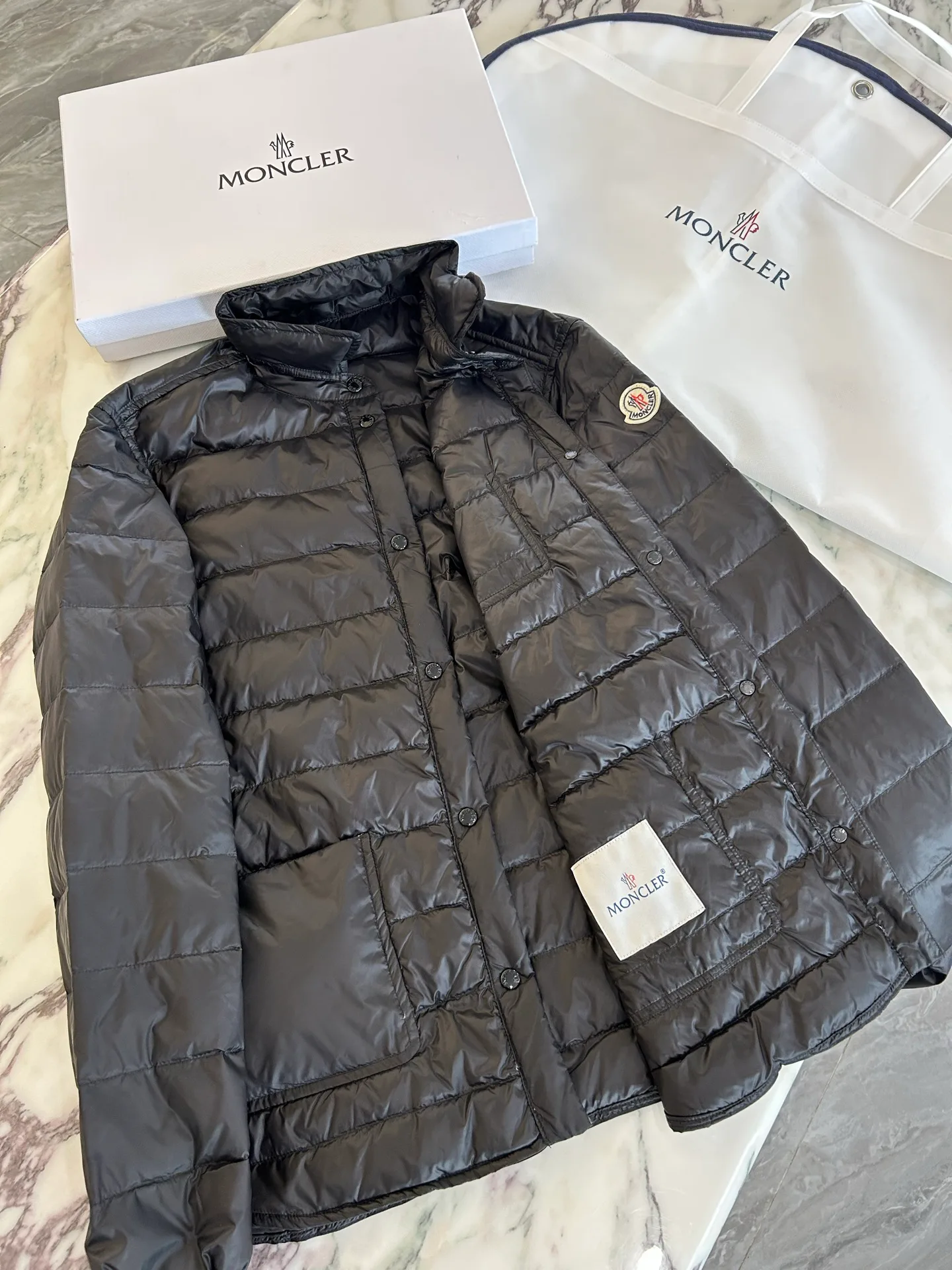 Куртки И Пуховики Мужские Moncler 18231322