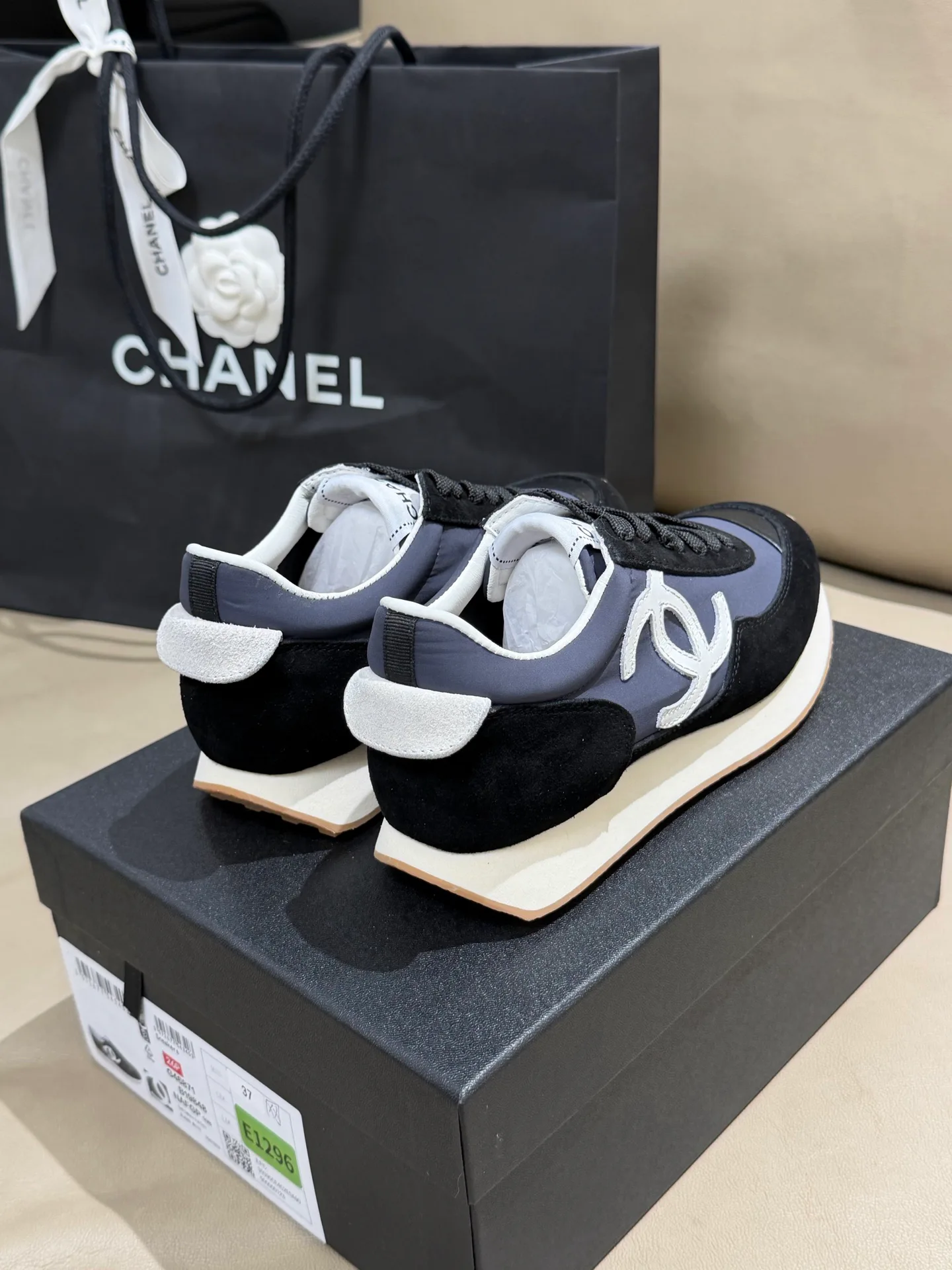 Кроссовки Женские Chanel 11388905